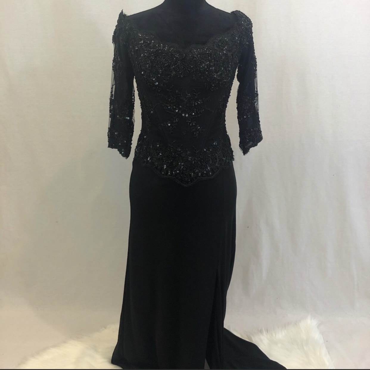 Vicky Tiel Size 12 Long Sleeve Black Floor Length Maxi on Queenly