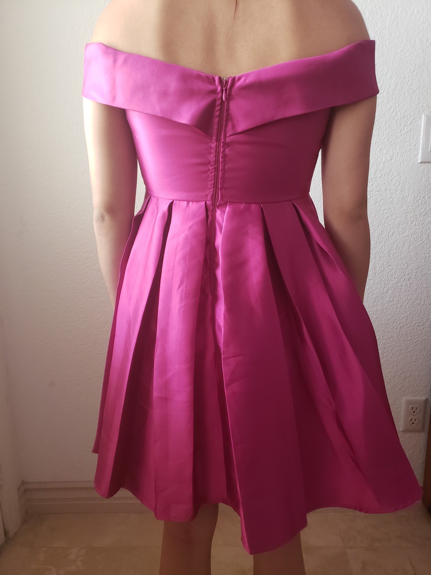 Size 0 Homecoming Off The Shoulder Hot Pink Cocktail Dress on Queenly