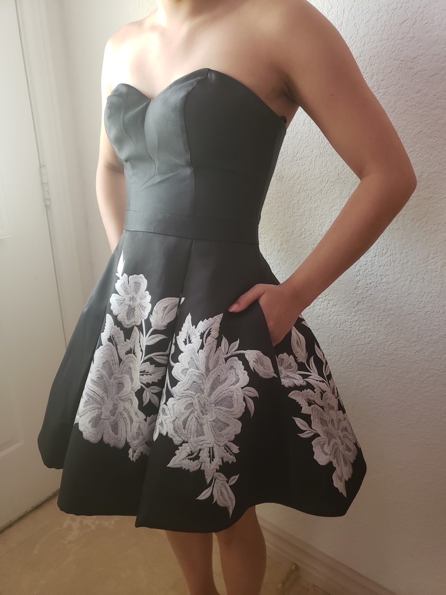 Jovani Size 0 Homecoming Strapless Floral Black Cocktail Dress on Queenly