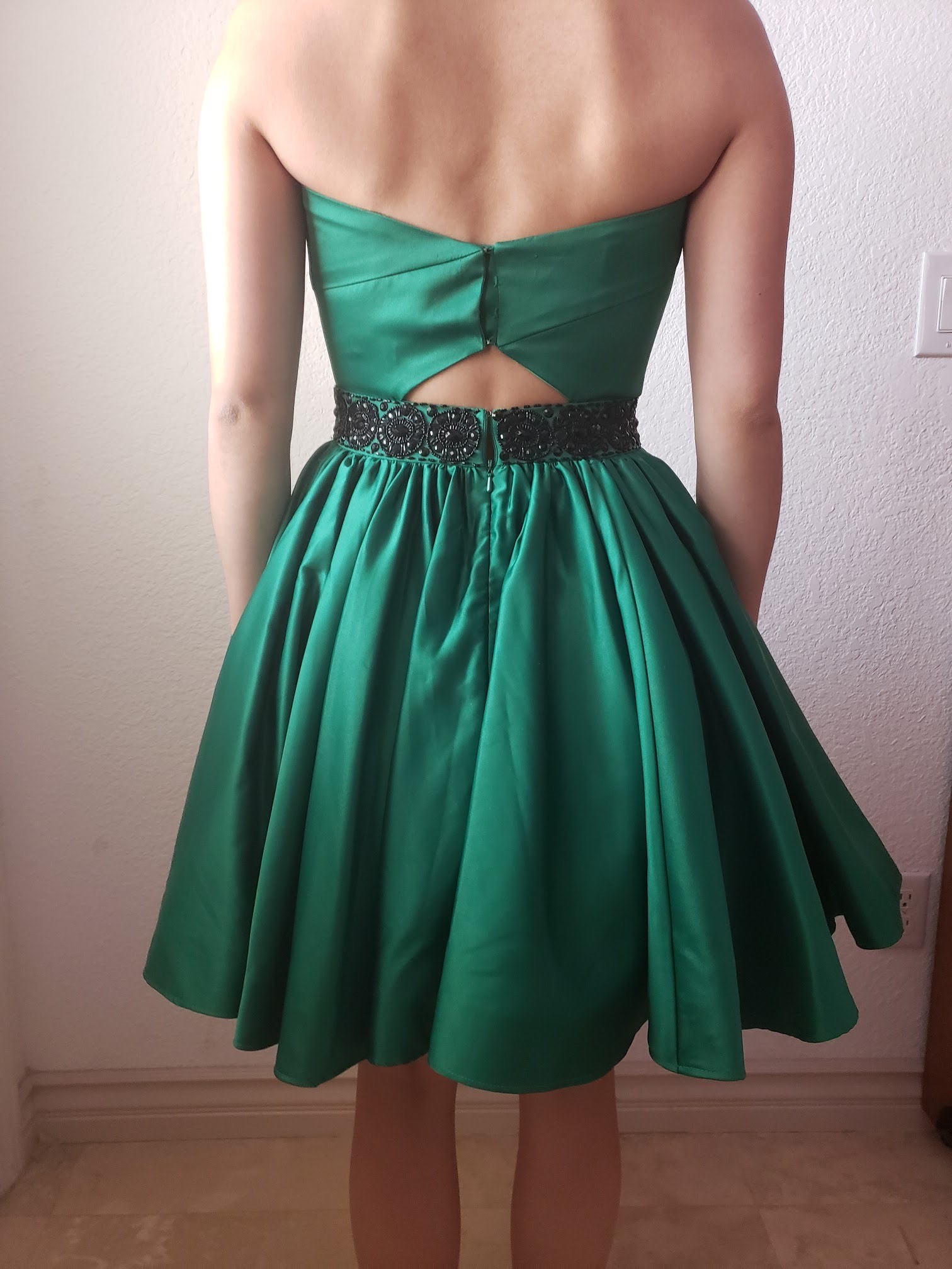 Size 2 Homecoming Strapless Green Cocktail Dress on Queenly