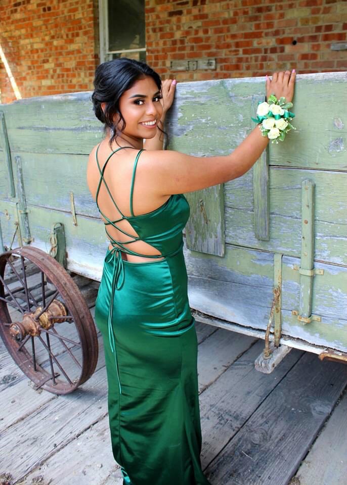 Size 6 Prom Satin Green A-line Dress on Queenly