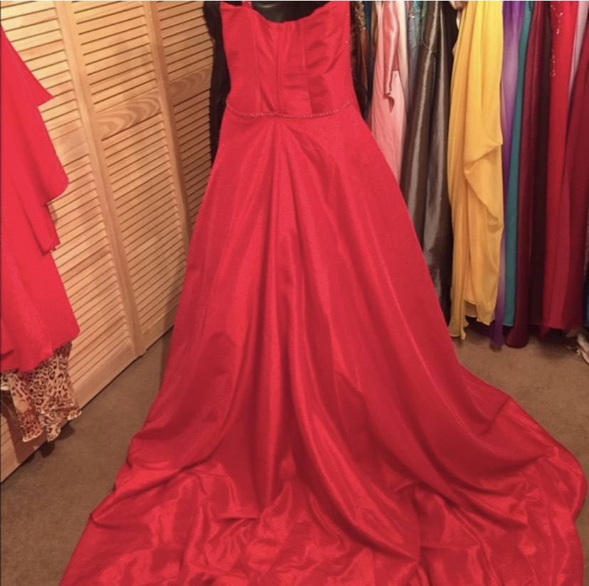 Size 4 Pageant One Shoulder Satin Red A-line Dress on Queenly