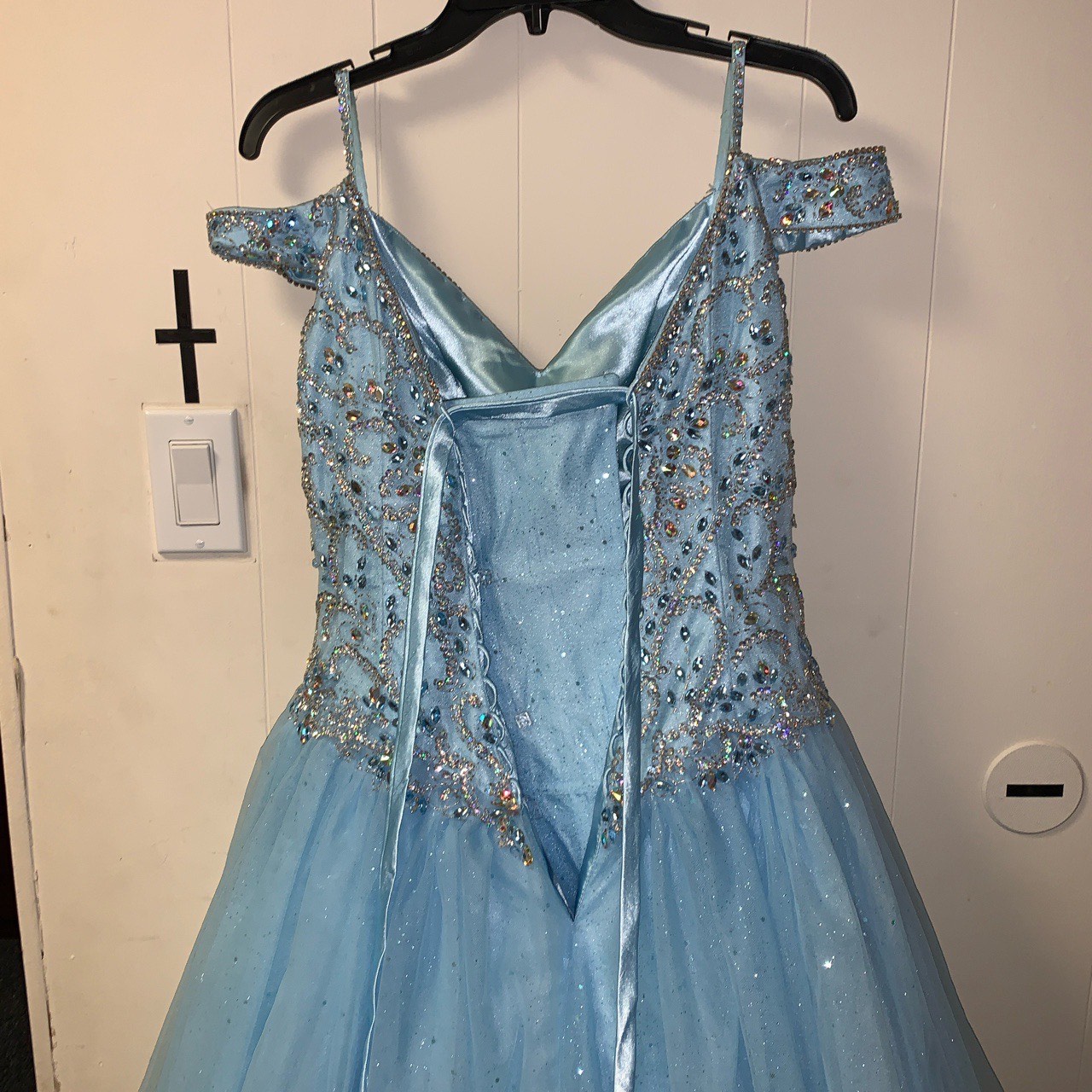 Size 6 Prom Off The Shoulder Lace Light Blue Ball Gown on Queenly