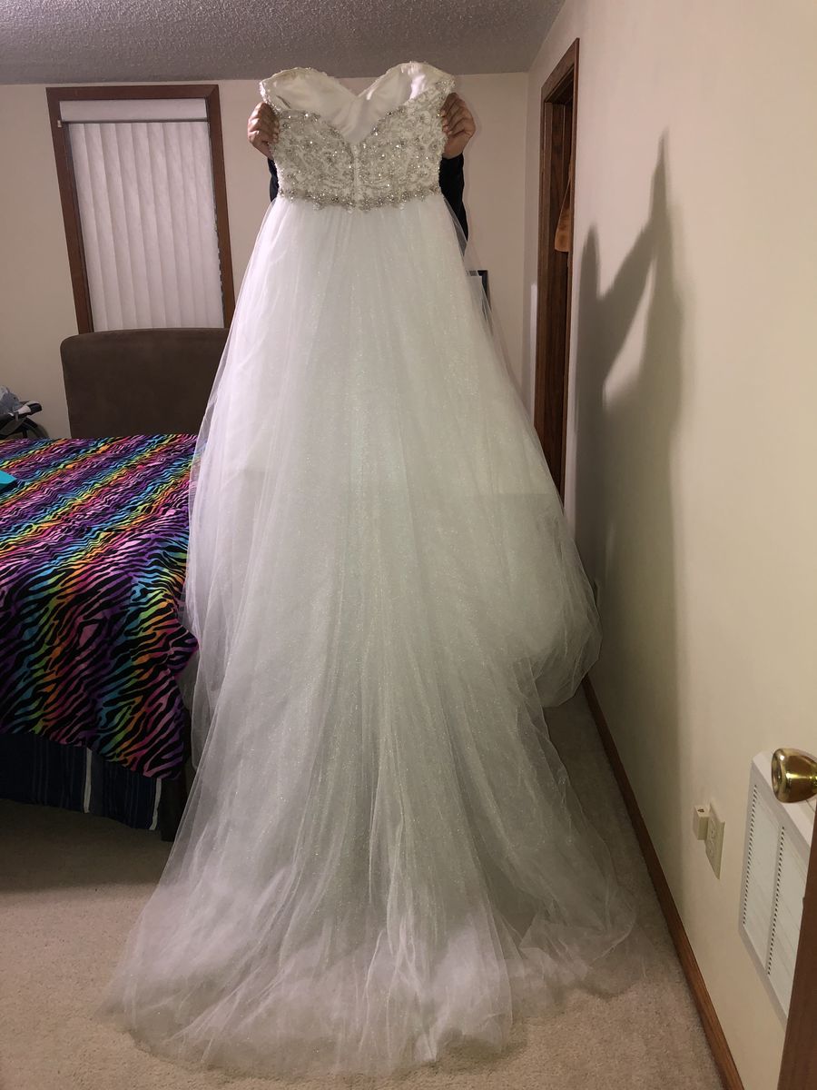 Size 8 Wedding Strapless Sequined White Ball Gown on Queenly