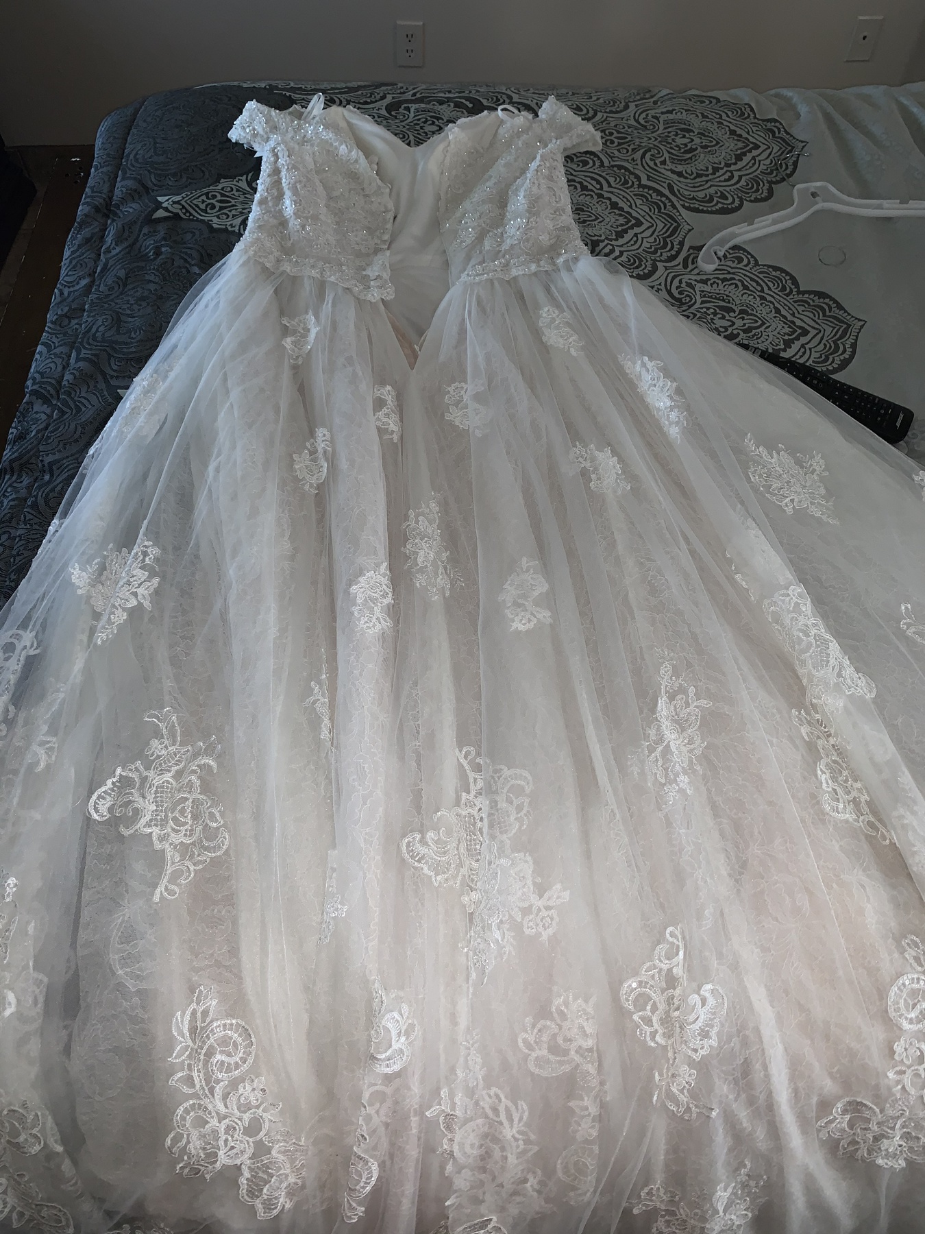 Oleg Cassini Size 12 Wedding Off The Shoulder Lace White Ball Gown on Queenly