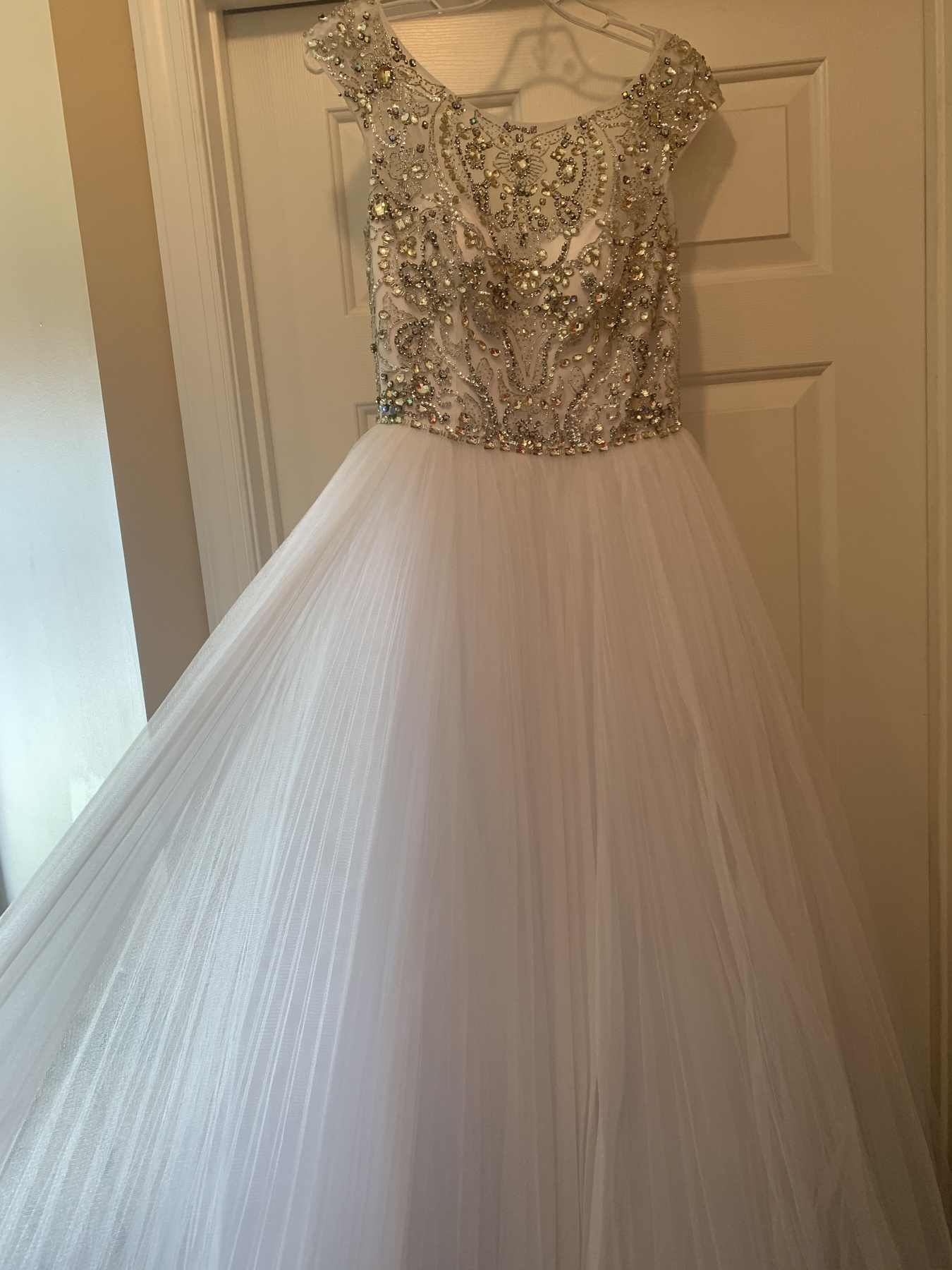 Sherri Hill Size 6 Prom Cap Sleeve Sequined White A-line Dress on Queenly