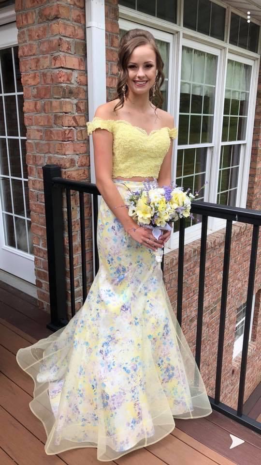 Ellie Wilde Yellow Size 0 Prom Floral Lace Mermaid Dress on Queenly