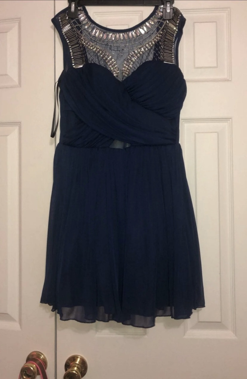Size 4 Homecoming Navy Blue A-line Dress on Queenly