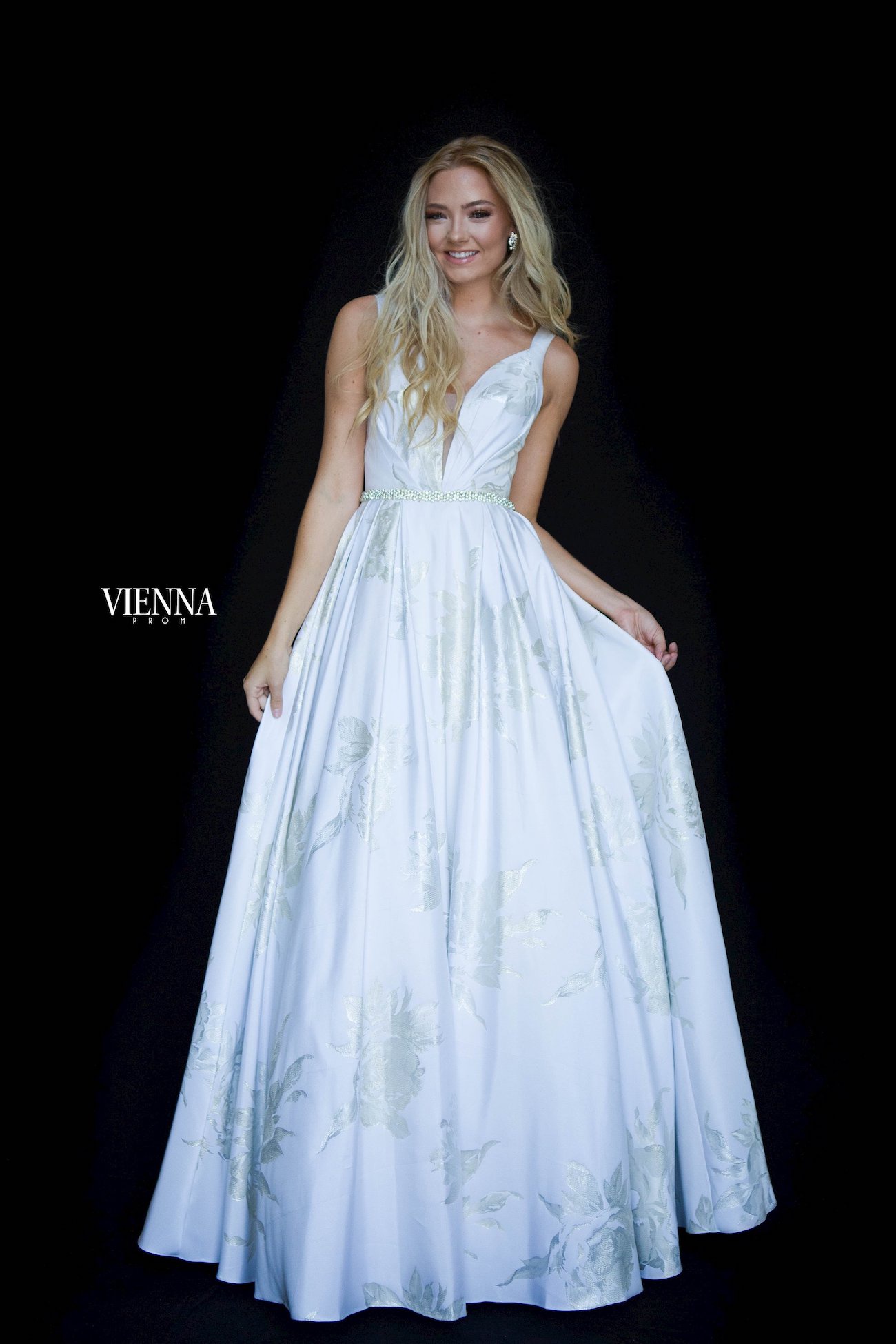 Style 7832 Vienna Size 8 Prom Plunge Floral White A-line Dress on Queenly