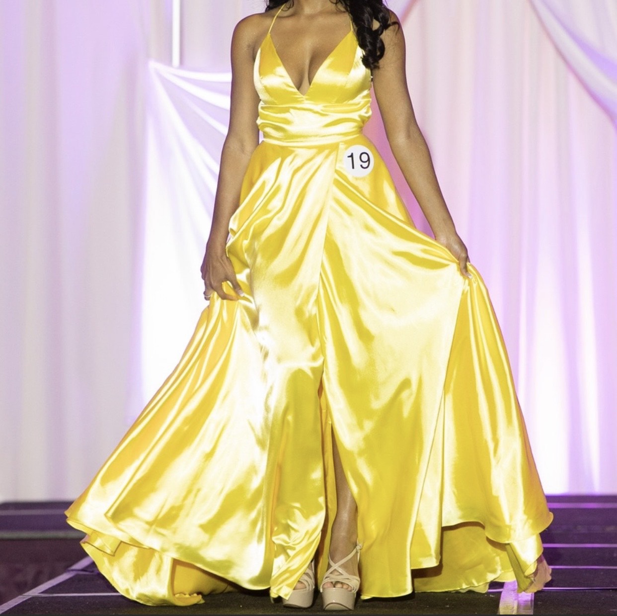 Sherri Hill Size 0 Prom Plunge Satin Yellow Side Slit Dress on Queenly