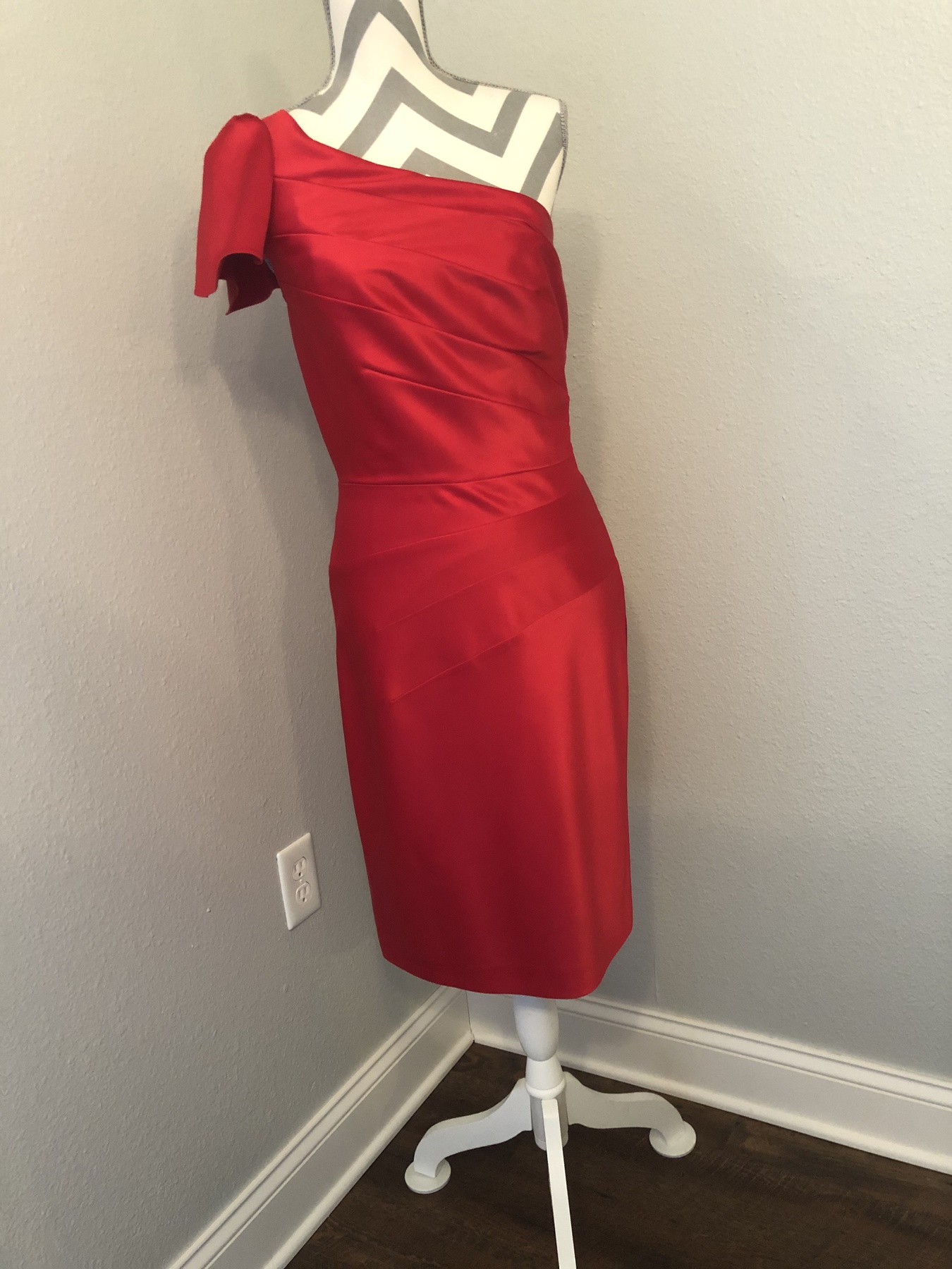 Antonio Melani Size 6 Wedding Guest One Shoulder Satin Red Cocktail Dress on Queenly