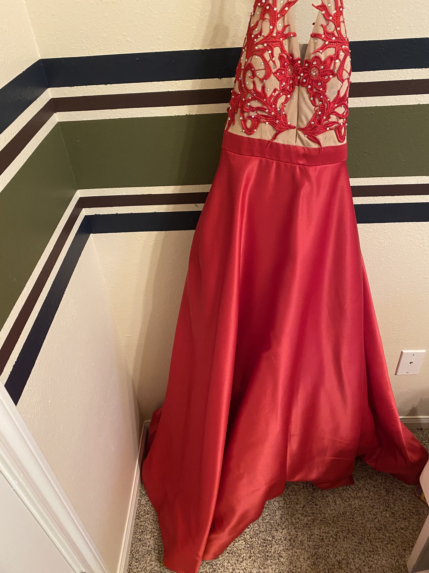 say yes to the prom Size 0 Prom Red Ball Gown on Queenly