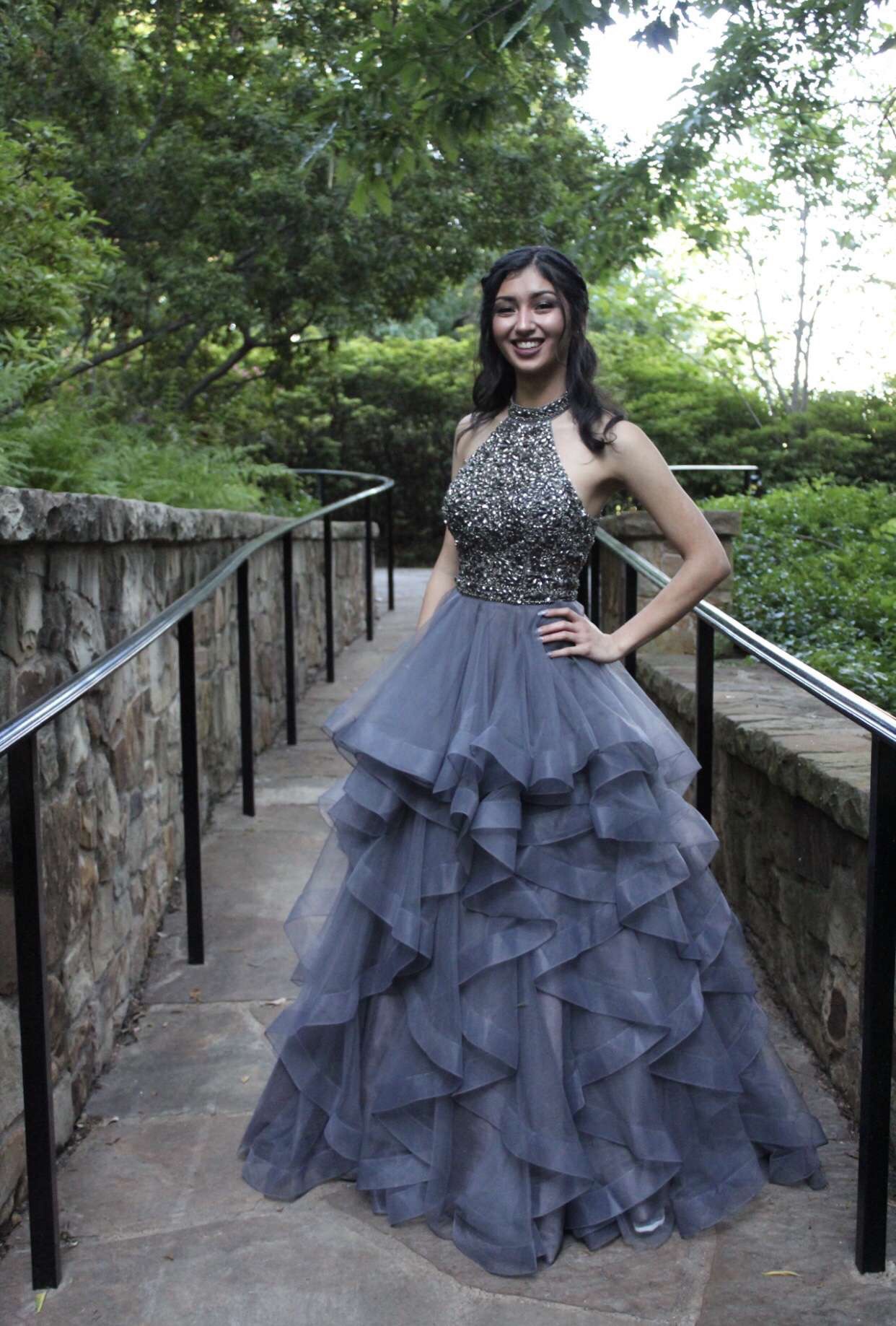 Sherri Hill Size 0 Prom Silver Ball Gown on Queenly