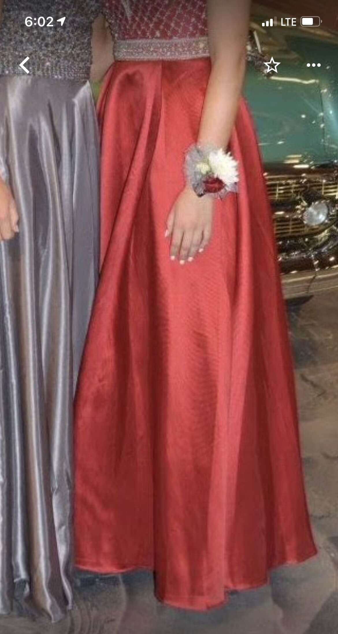 Size 4 Homecoming Red Ball Gown on Queenly