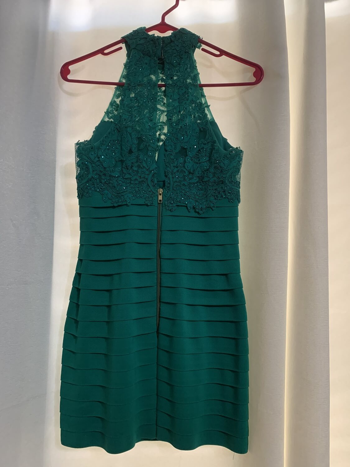 Sherri Hill Size 2 Homecoming Lace Emerald Green Cocktail Dress on Queenly