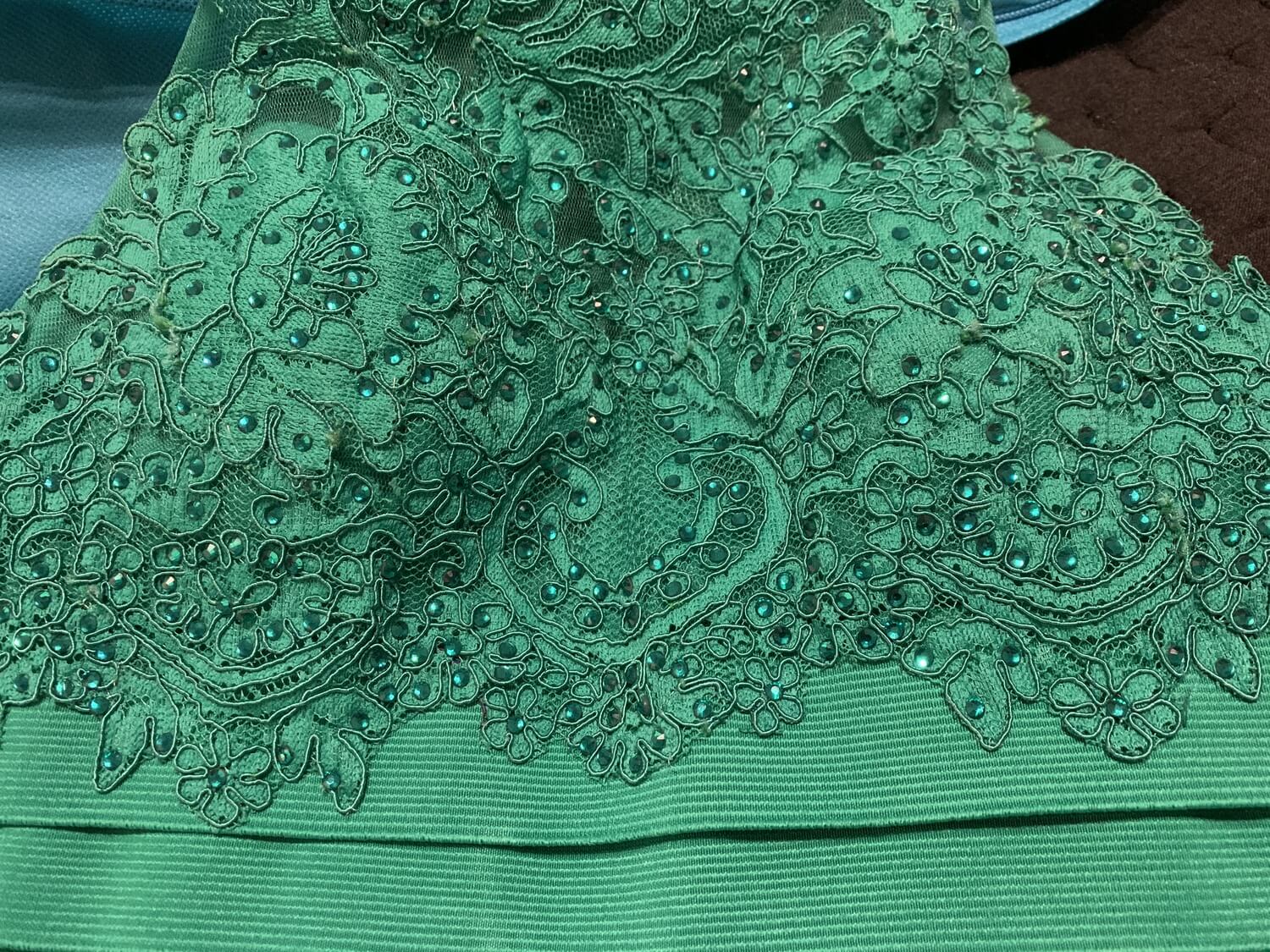 Sherri Hill Size 2 Homecoming Lace Emerald Green Cocktail Dress on Queenly