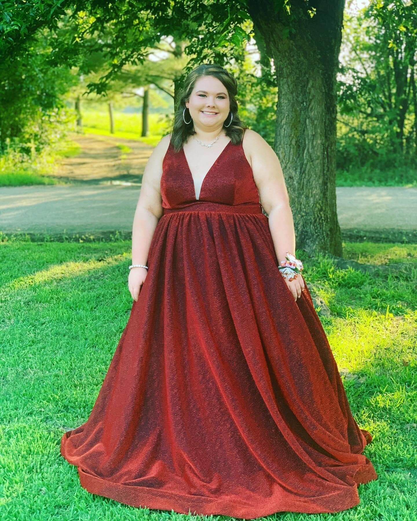 Plus Size 18 Red Ball Gown on Queenly