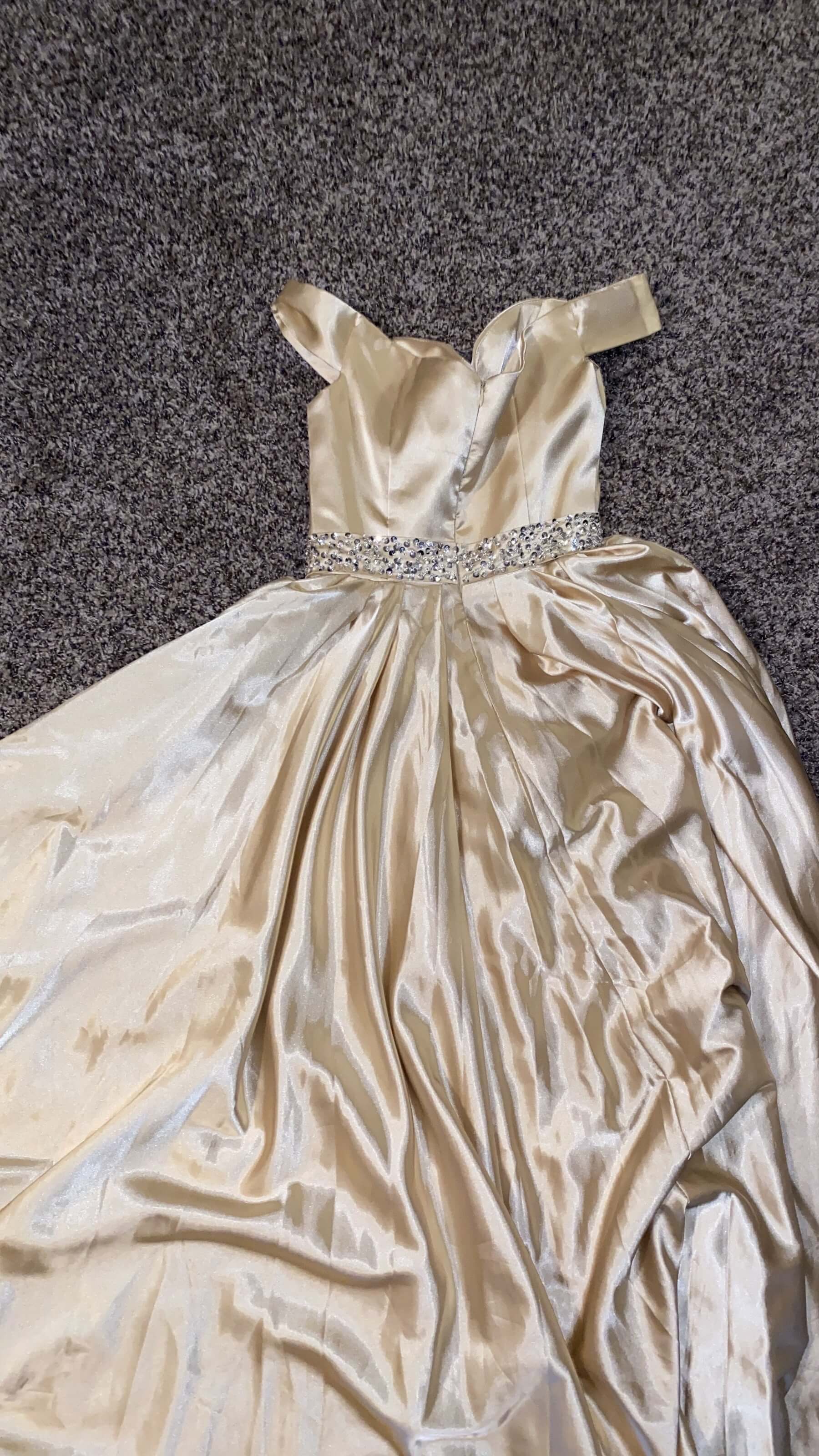 N/A Size 2 Satin Yellow Ball Gown on Queenly