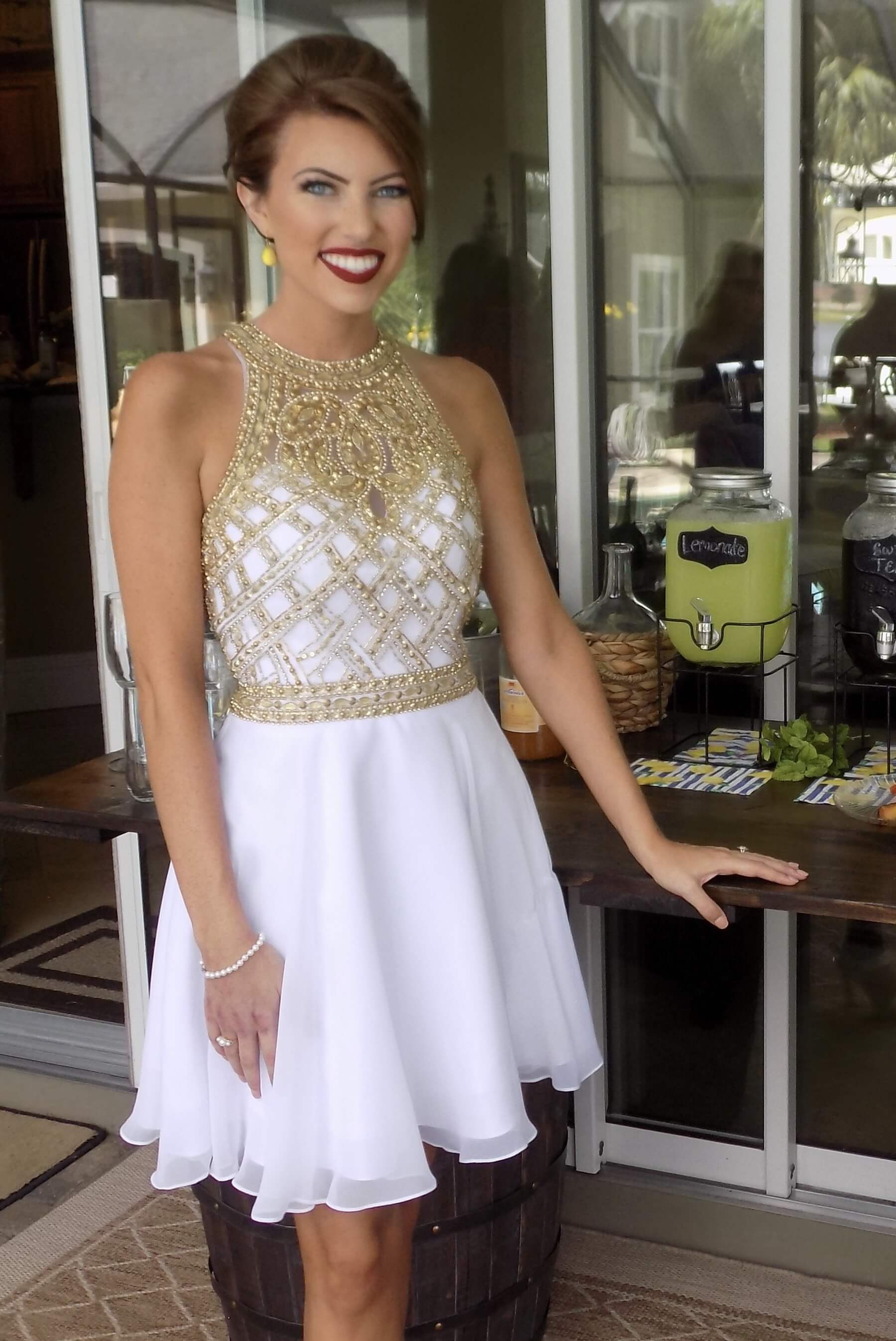 Size 0 Homecoming White Cocktail Dress on Queenly