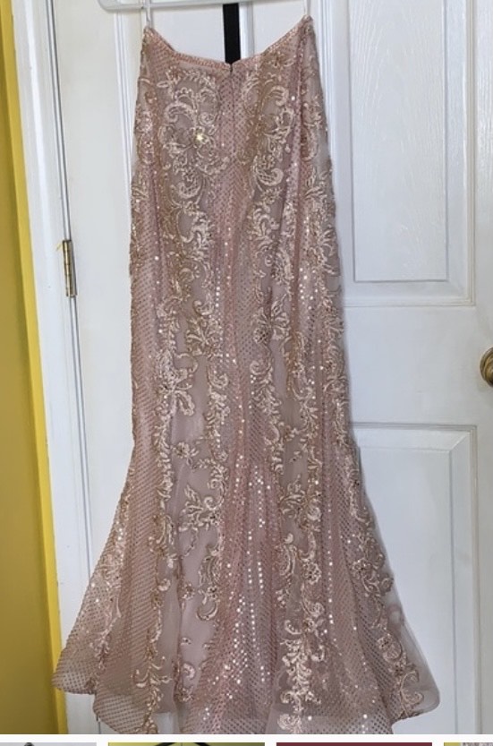Sherri Hill Size 4 Prom Off The Shoulder Lace Rose Gold Mermaid Dress on Queenly