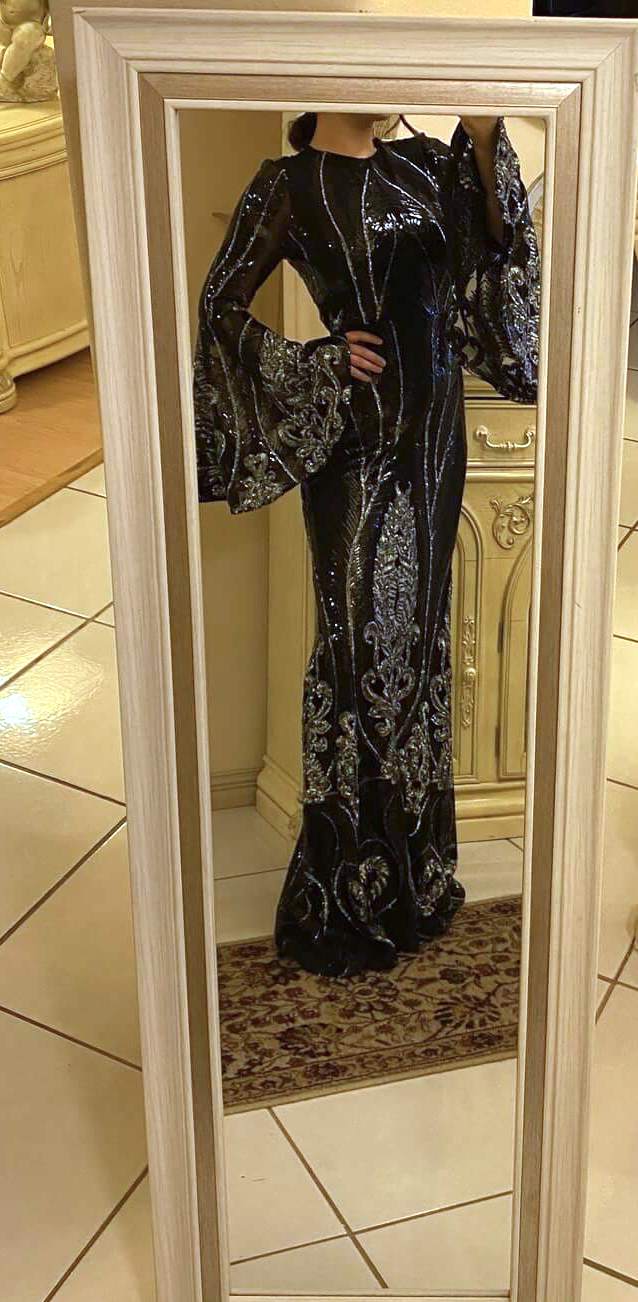 Va va Voom Size 6 Black Mermaid Dress on Queenly