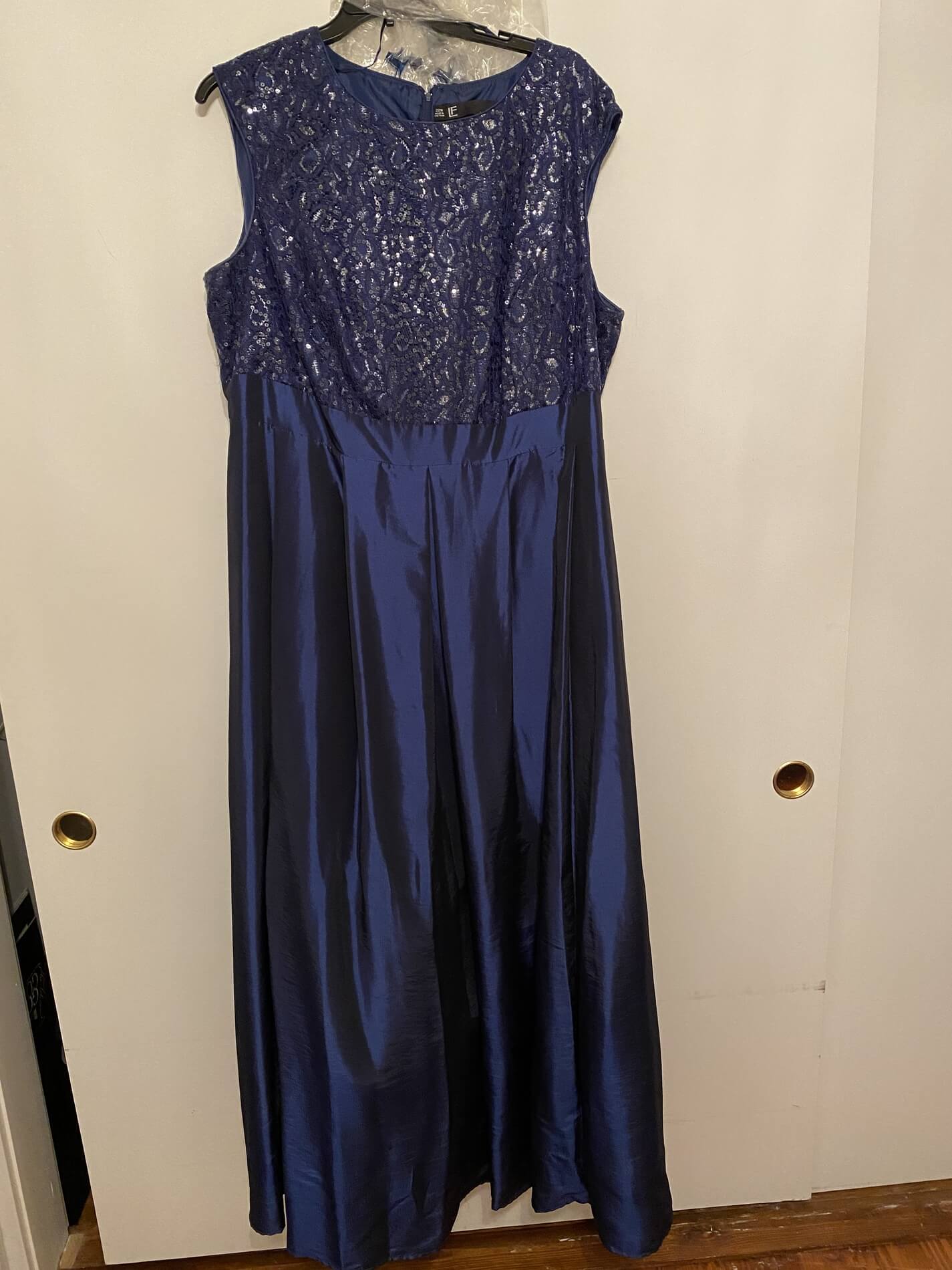 Plus Size 22 Prom Navy Blue A-line Dress on Queenly