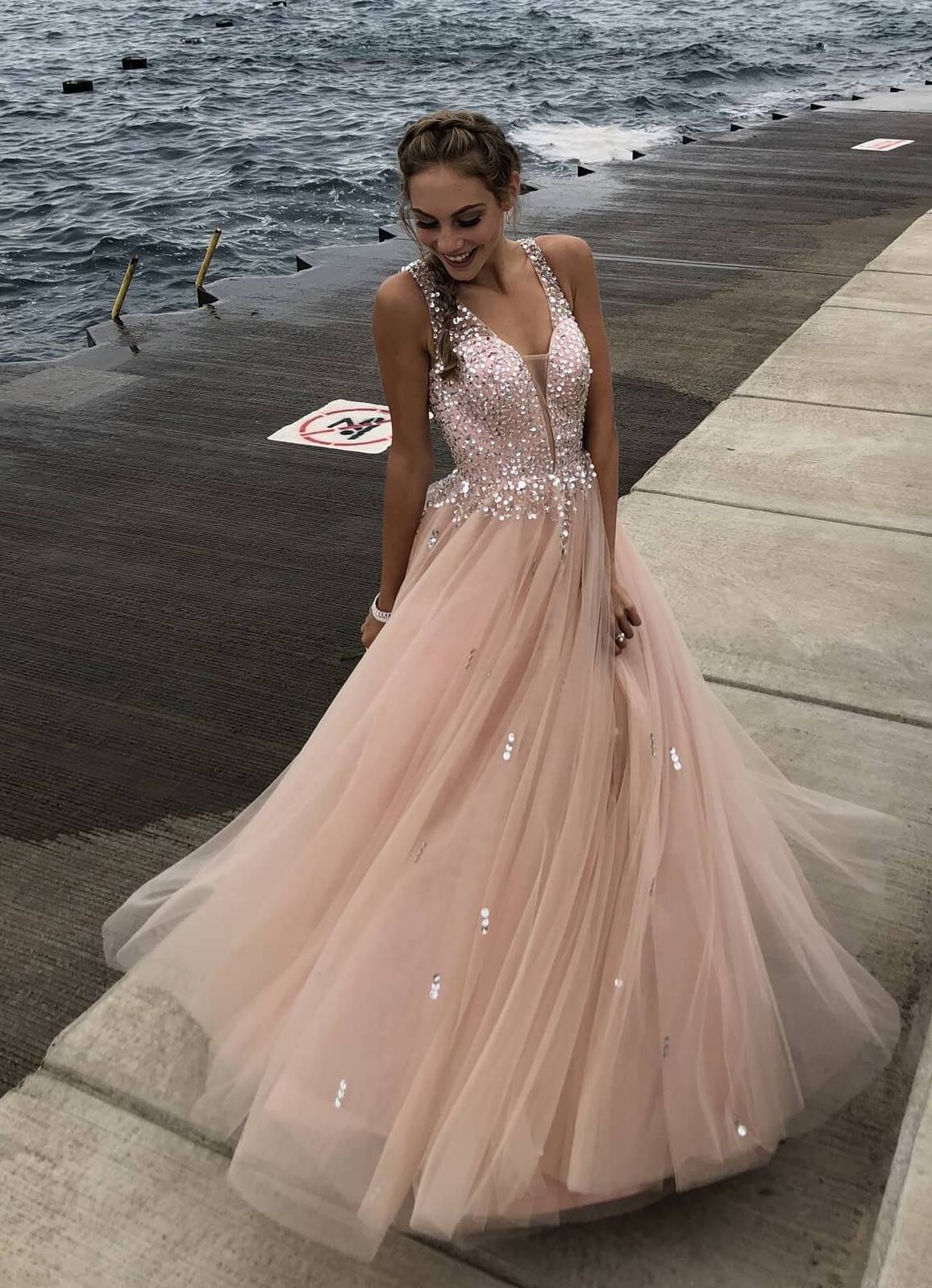 Size 0 Prom Light Pink Ball Gown on Queenly