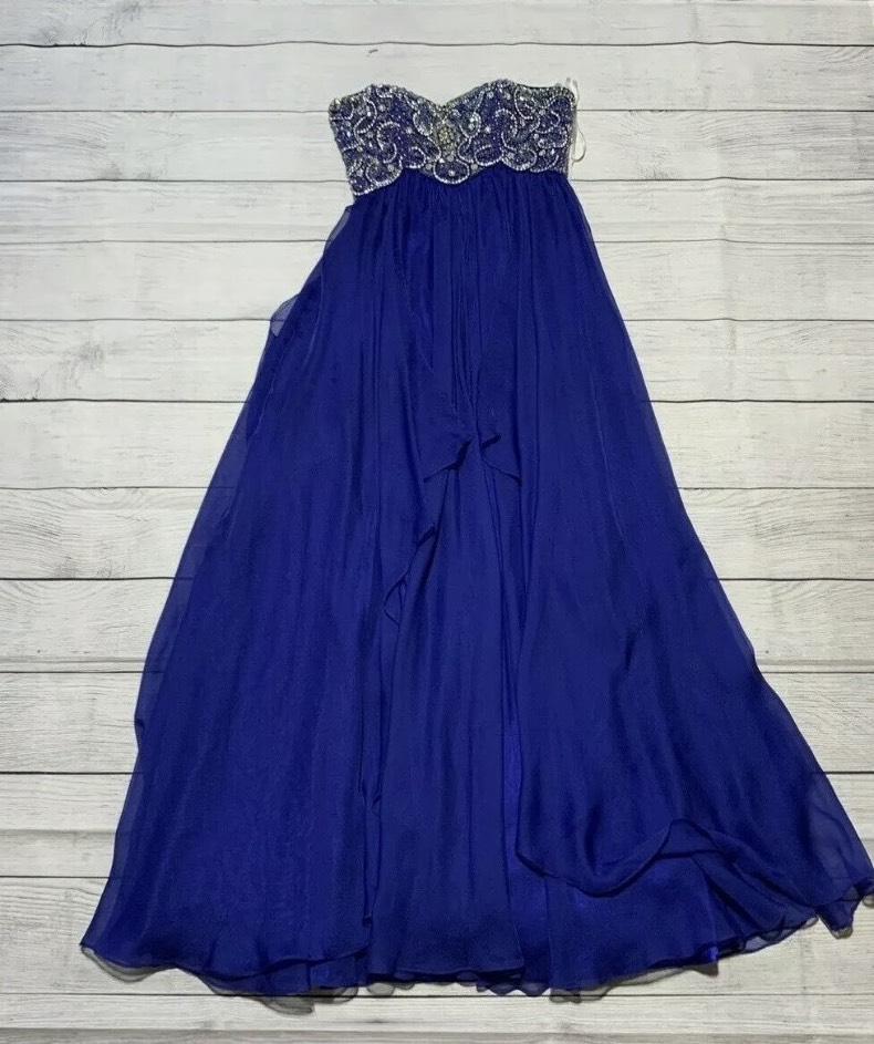 Size 4 Prom Strapless Royal Blue A-line Dress on Queenly