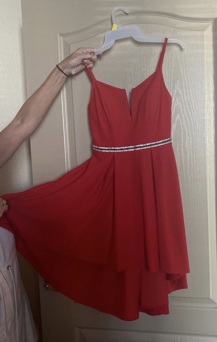 Size 2 Wedding Guest Red Cocktail Dress on Queenly