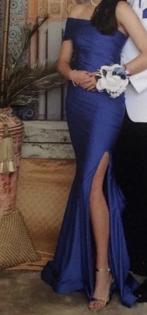 Size 2 Prom Off The Shoulder Blue Side Slit Dress on Queenly