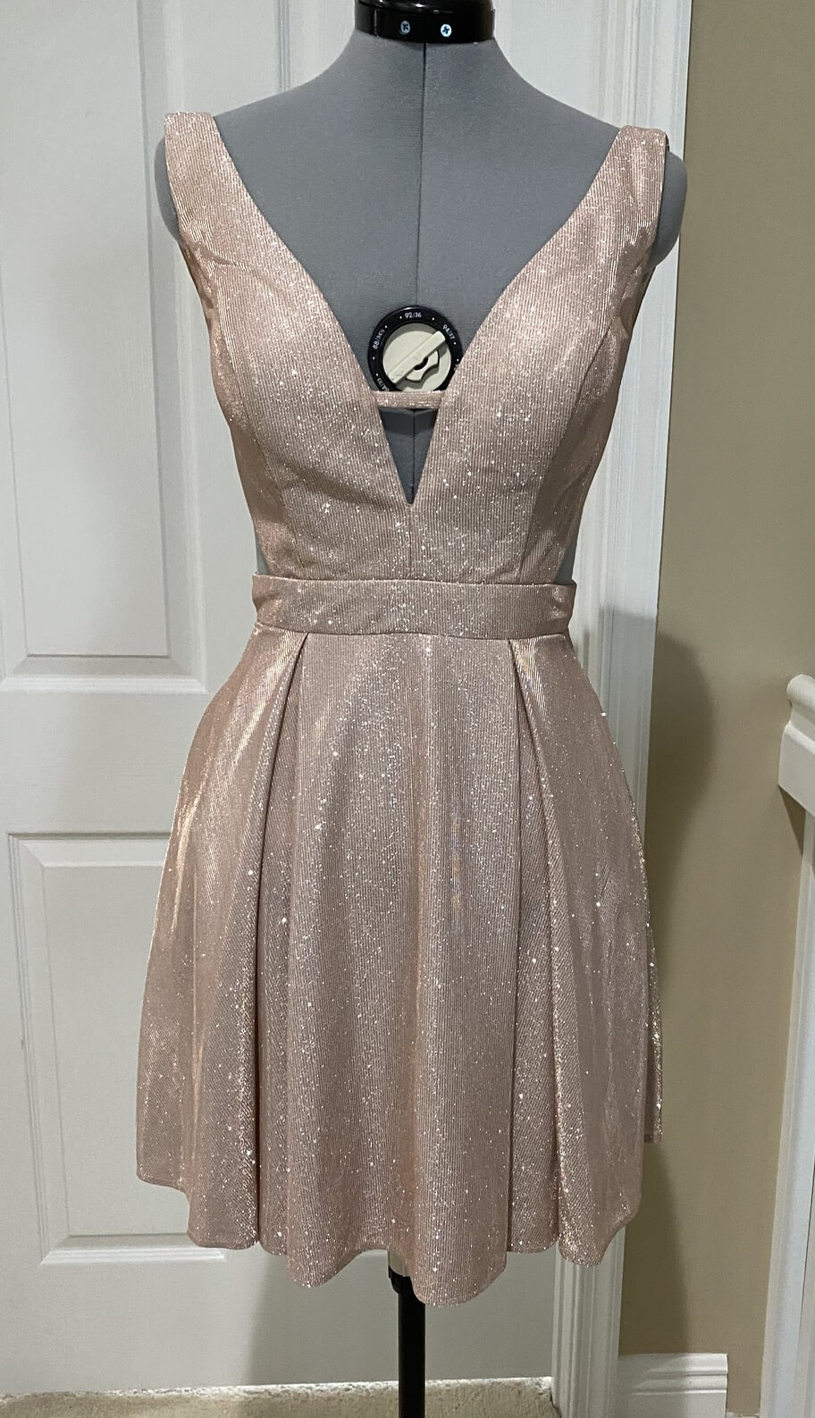 Jovani Size 6 Wedding Guest Gold Cocktail Dress on Queenly
