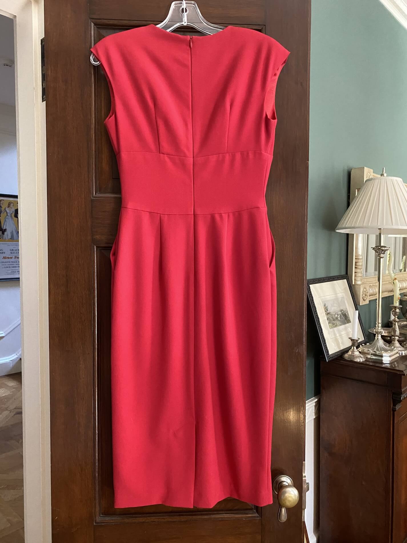 single Size 0 Wedding Guest Plunge Red Cocktail Dress on Queenly