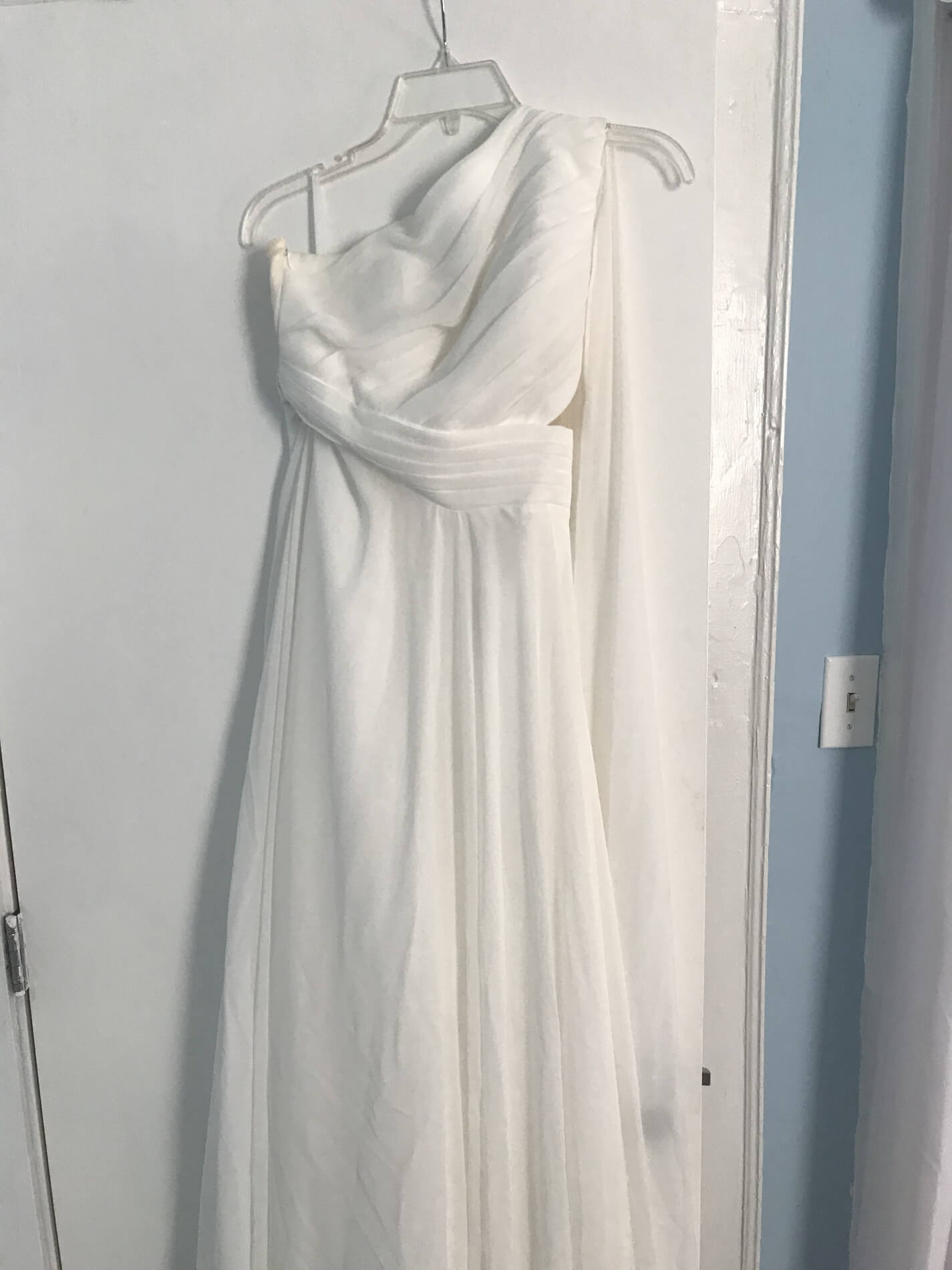 Size 2 Prom One Shoulder White Floor Length Maxi on Queenly