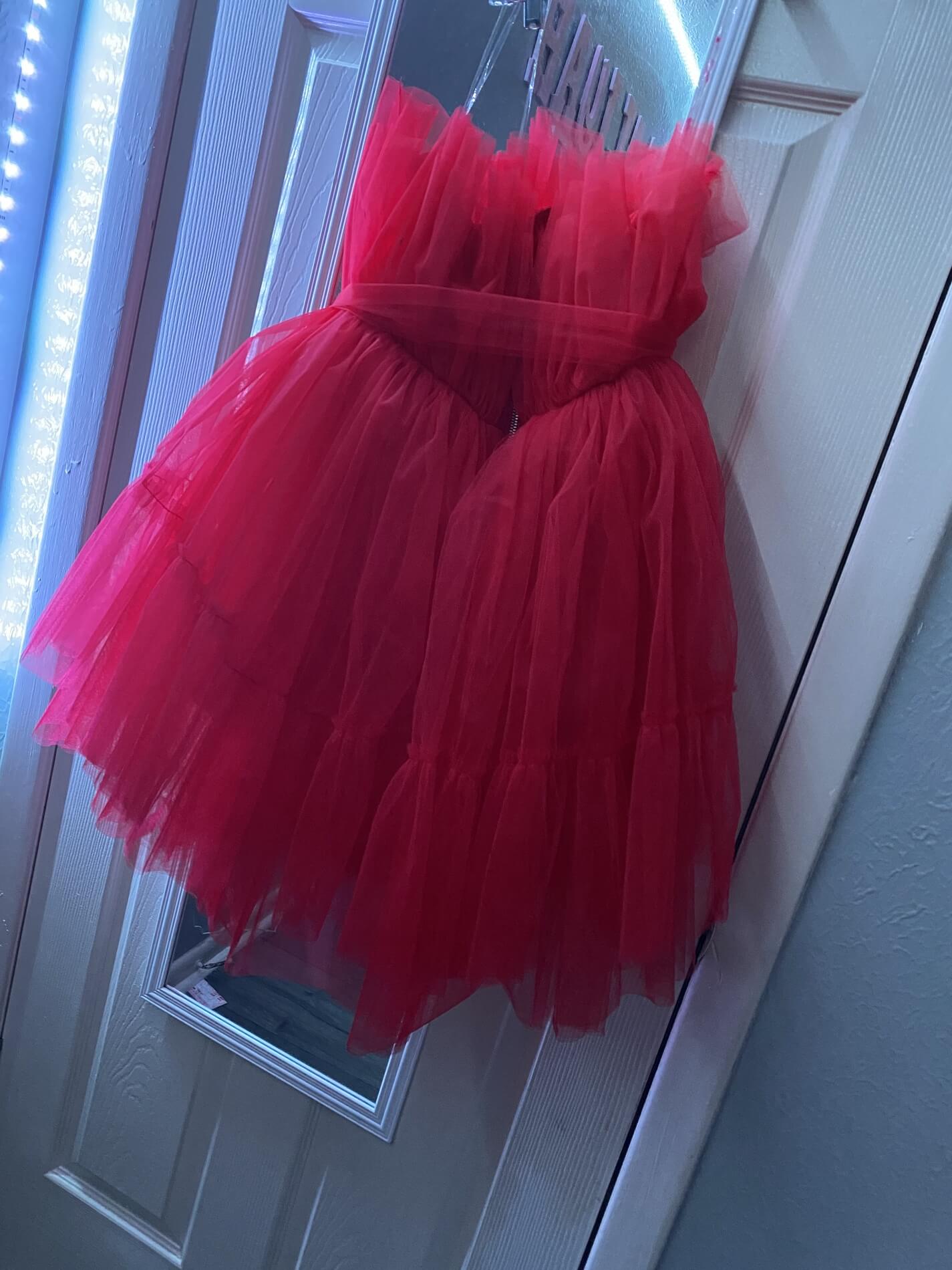 Red Size 6 Ball gown on Queenly