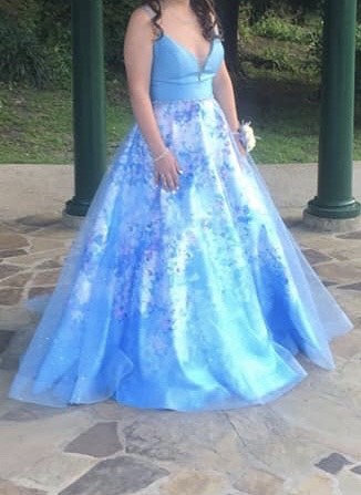 Size 10 Prom Light Blue A-line Dress on Queenly