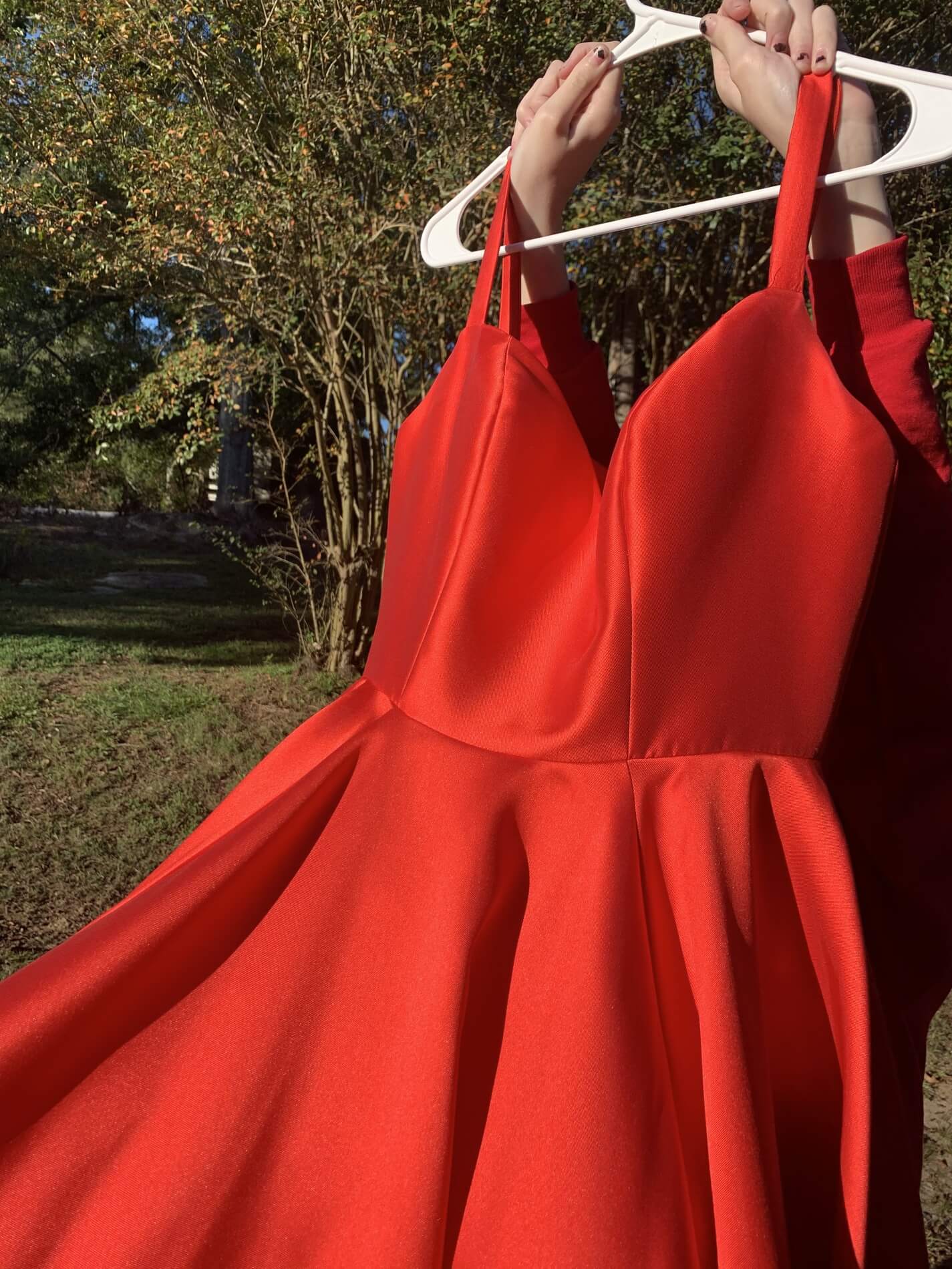 Size 8 Prom Red Ball Gown on Queenly