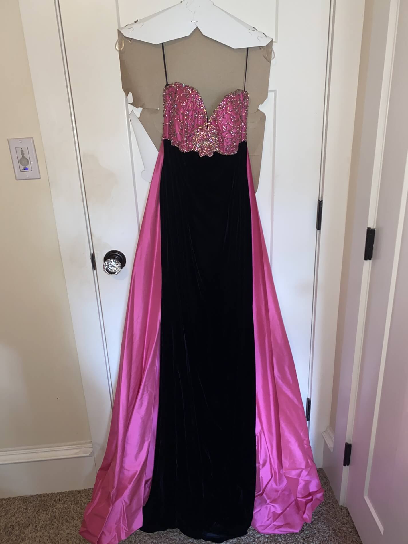 Size 4 Prom Strapless Velvet Black Mermaid Dress on Queenly