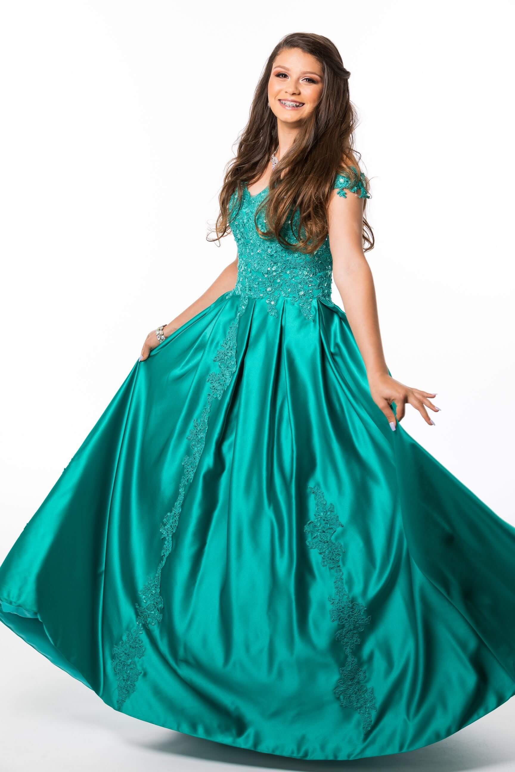 Size 4 Pageant Off The Shoulder Lace Green Ball Gown on Queenly