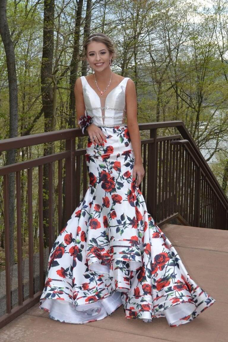 Size 00 Prom Floral White Mermaid Dress on Queenly