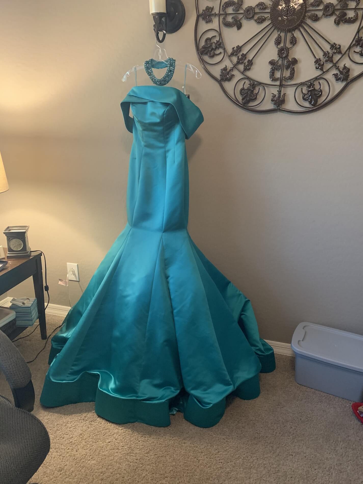 Size 6 Prom Off The Shoulder Satin Blue Mermaid Dress on Queenly