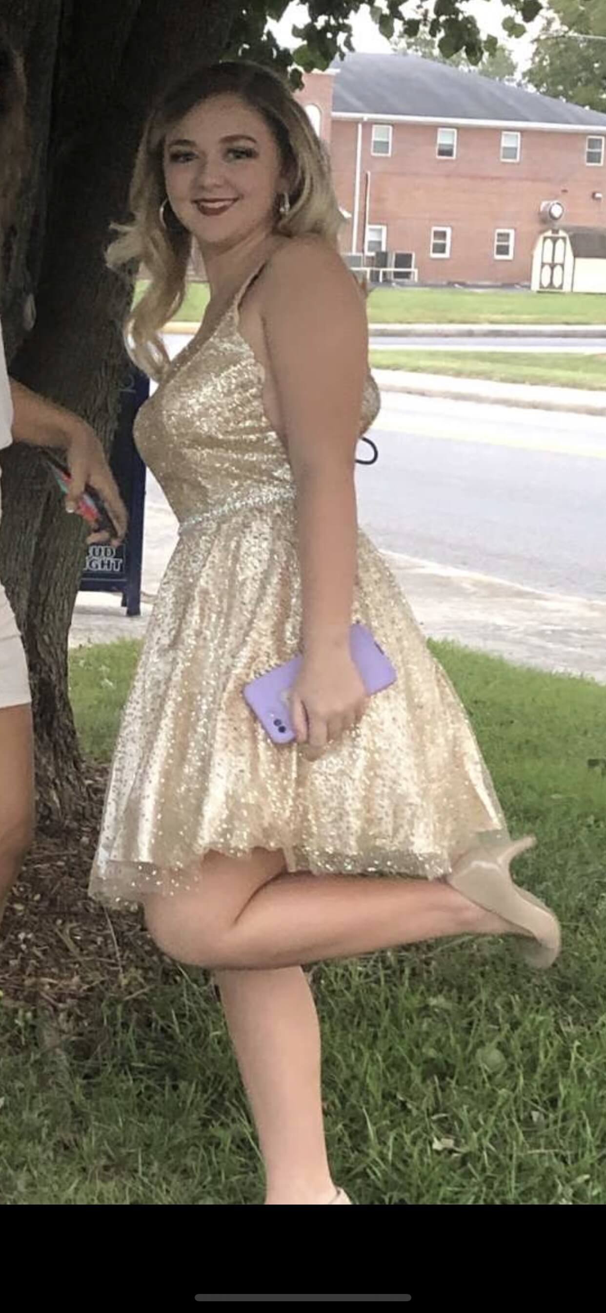Size 10 Homecoming Gold Cocktail Dress on Queenly