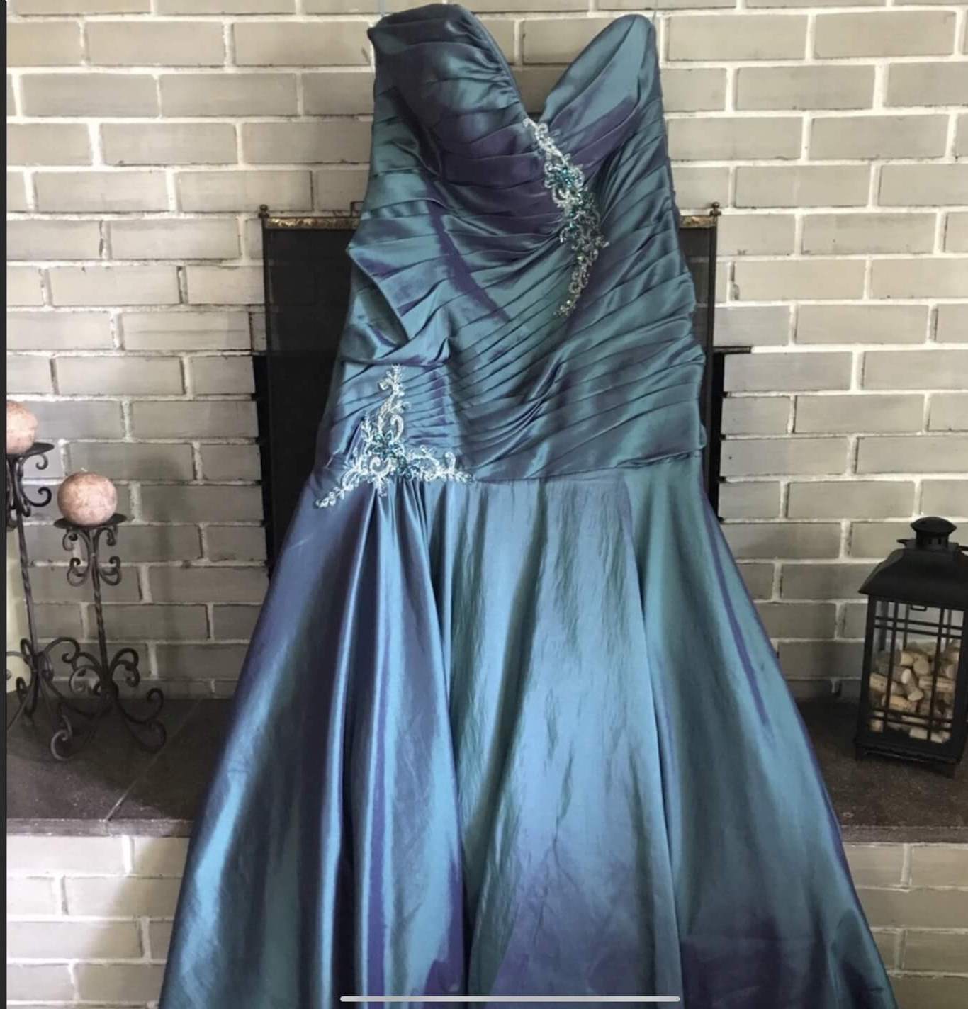 Plus Size 20 Blue Mermaid Dress on Queenly