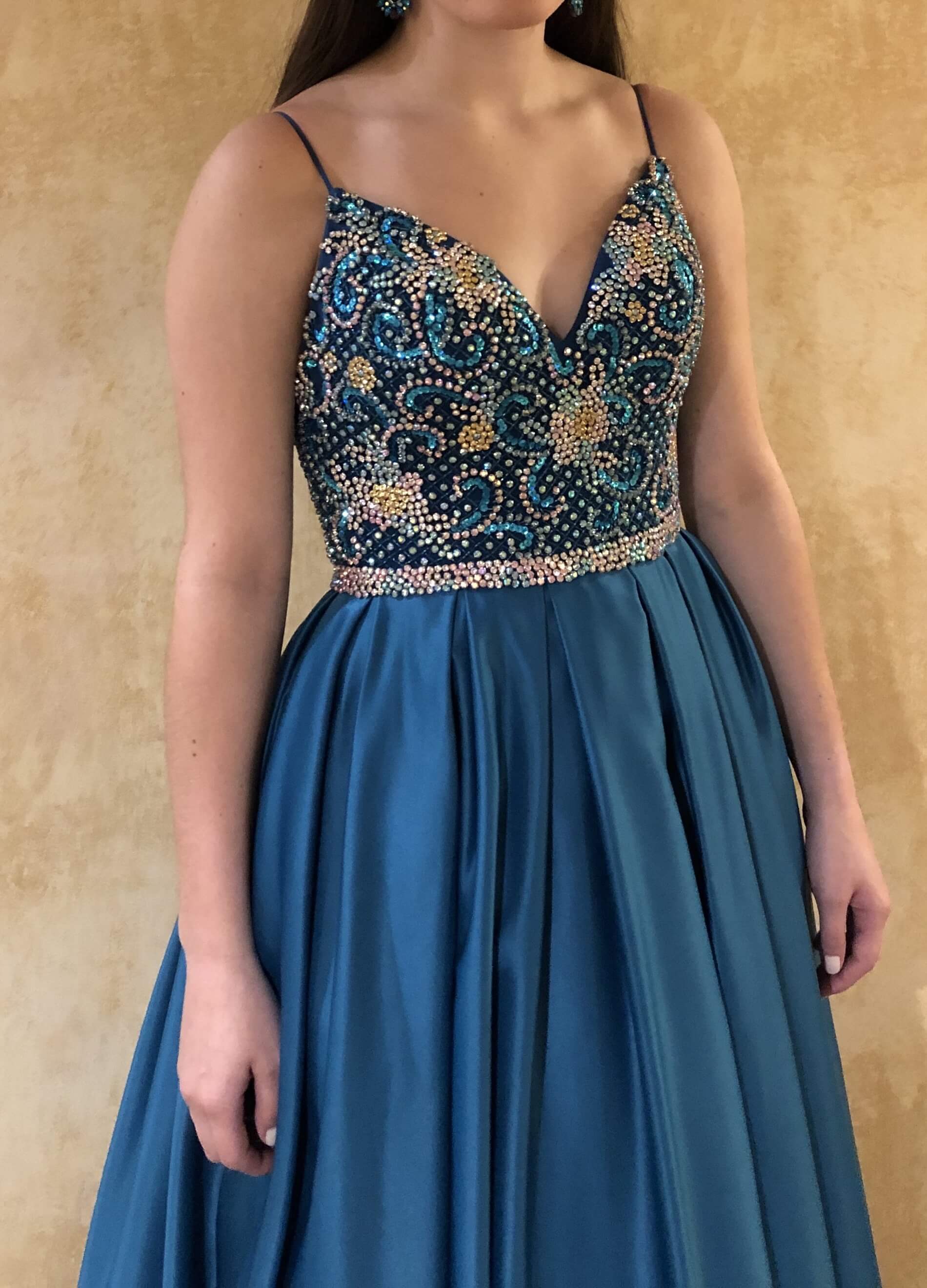 Vienna Size 4 Prom Plunge Satin Multicolor A-line Dress on Queenly