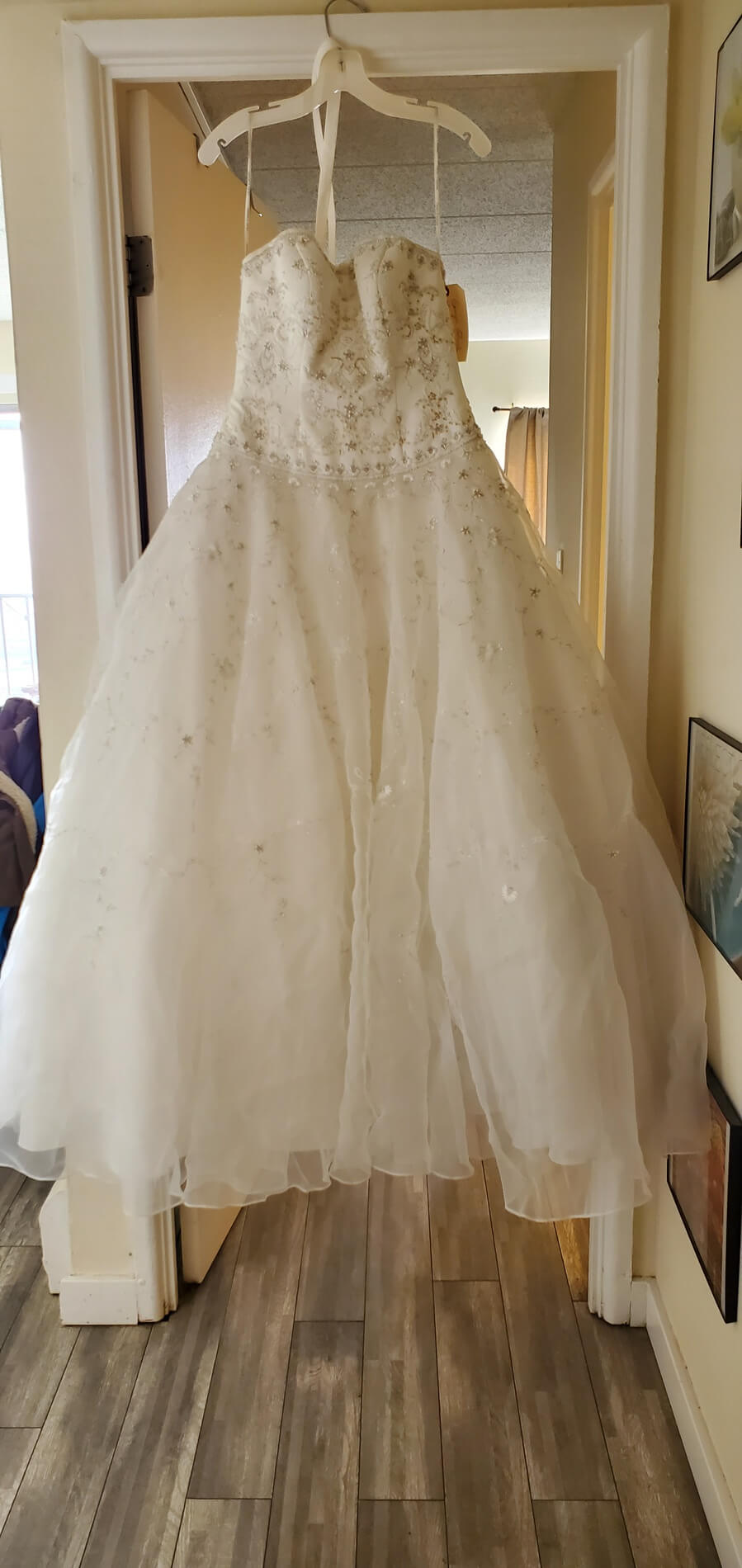 Oleg Cassini Size 4 White Ball Gown on Queenly
