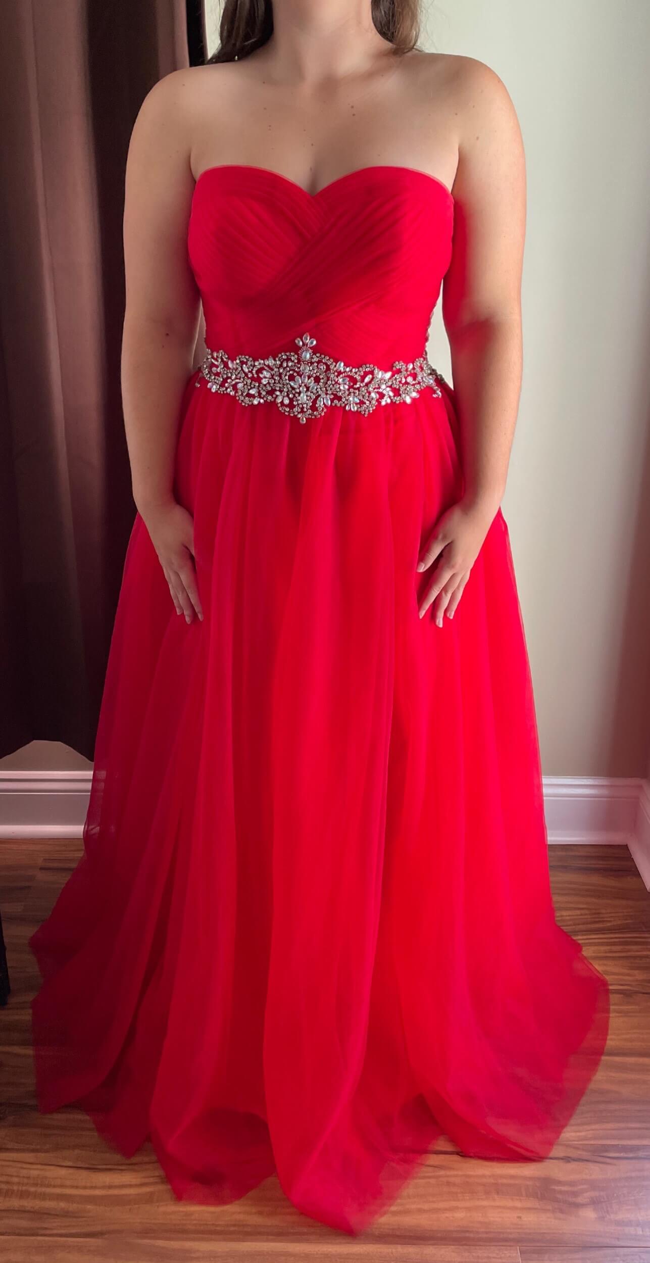 Size 12 Prom Red Ball Gown on Queenly
