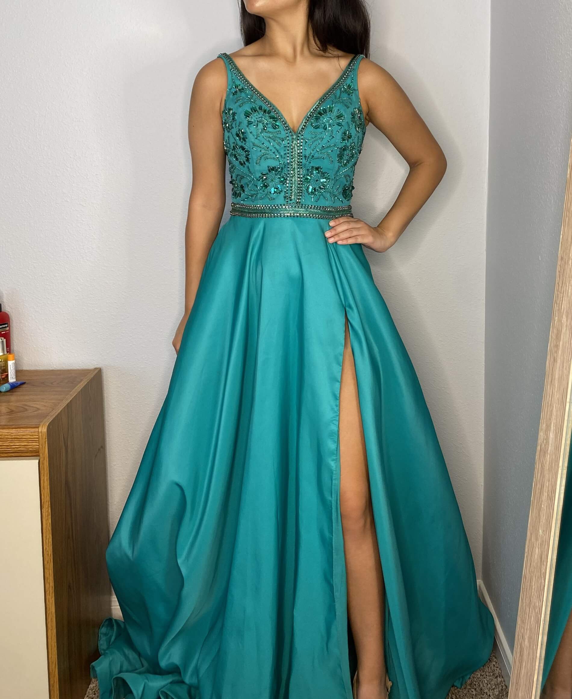 Sherri Hill Size 4 Green Ball Gown on Queenly