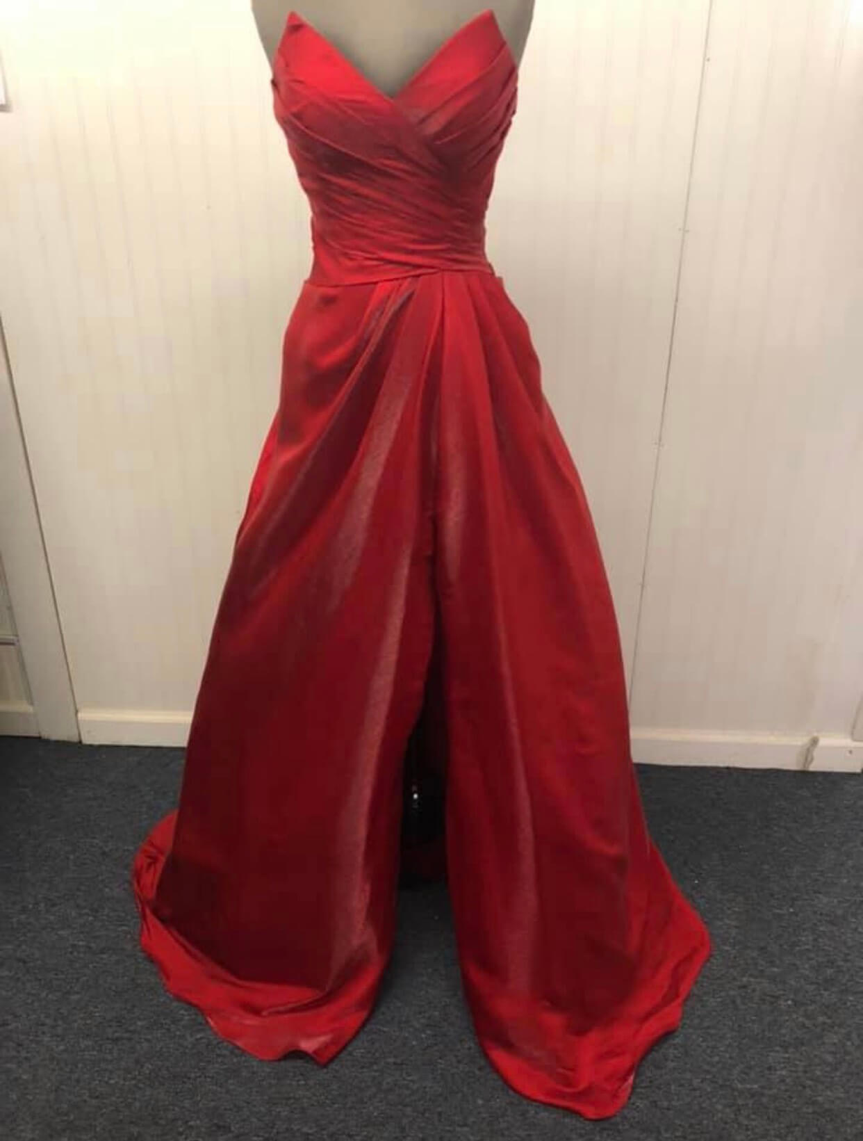 Ashley Lauren Size 4 Prom Strapless Red A-line Dress on Queenly
