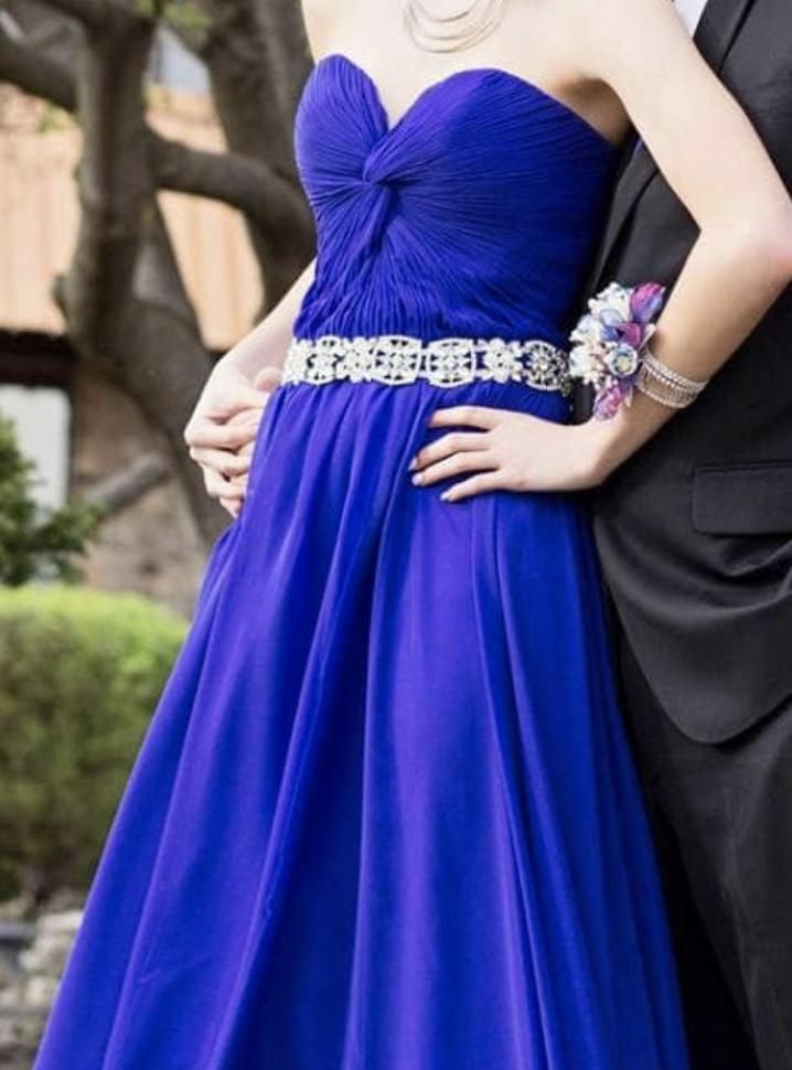 Tony Bowls Size 4 Prom Strapless Royal Blue A-line Dress on Queenly