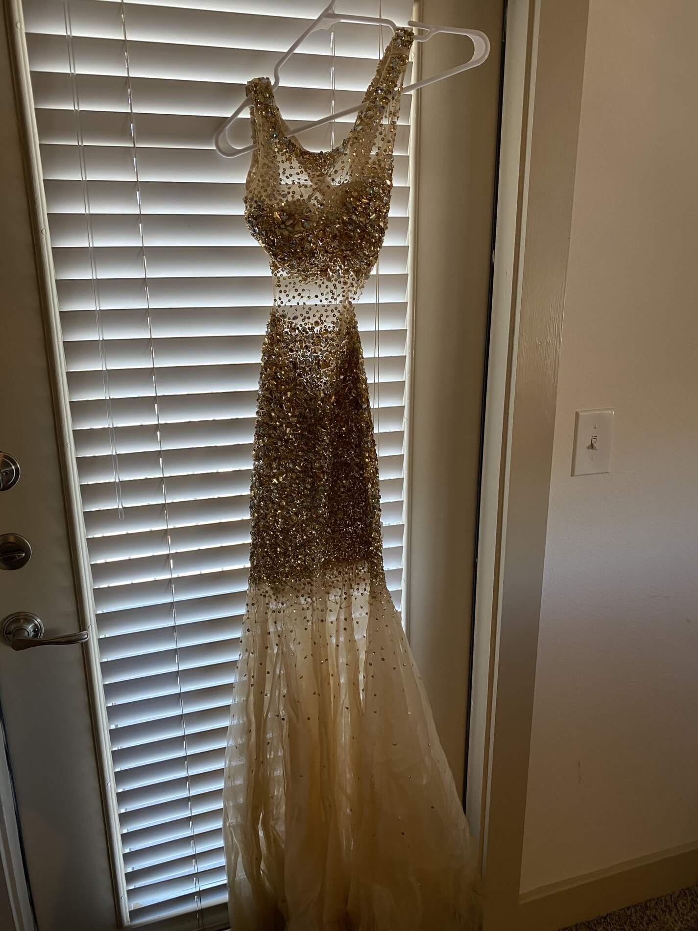 Jovani Size 0 Prom Sequined Gold Floor Length Maxi on Queenly