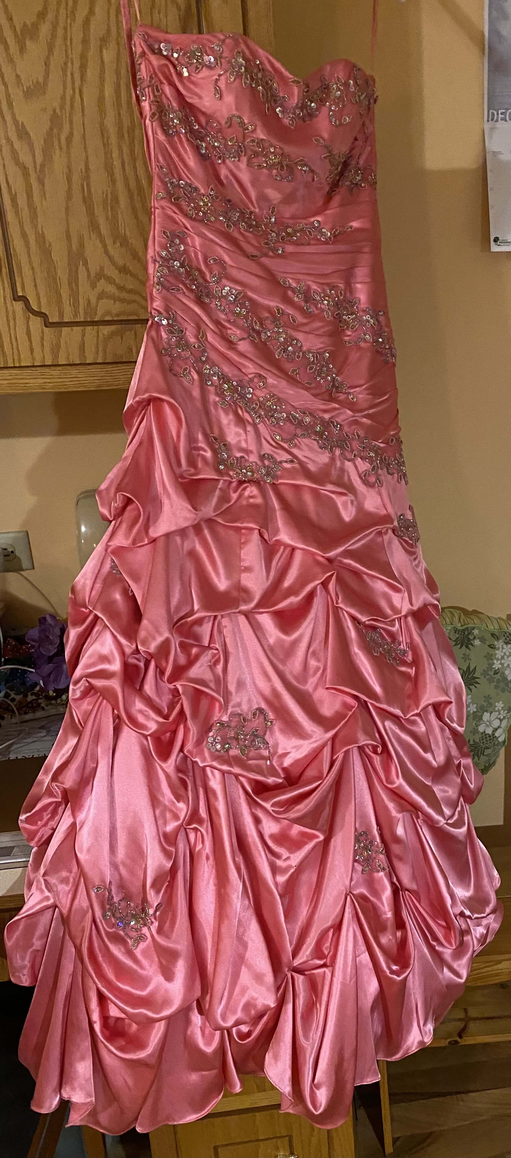 Size 4 Strapless Pink Ball Gown on Queenly
